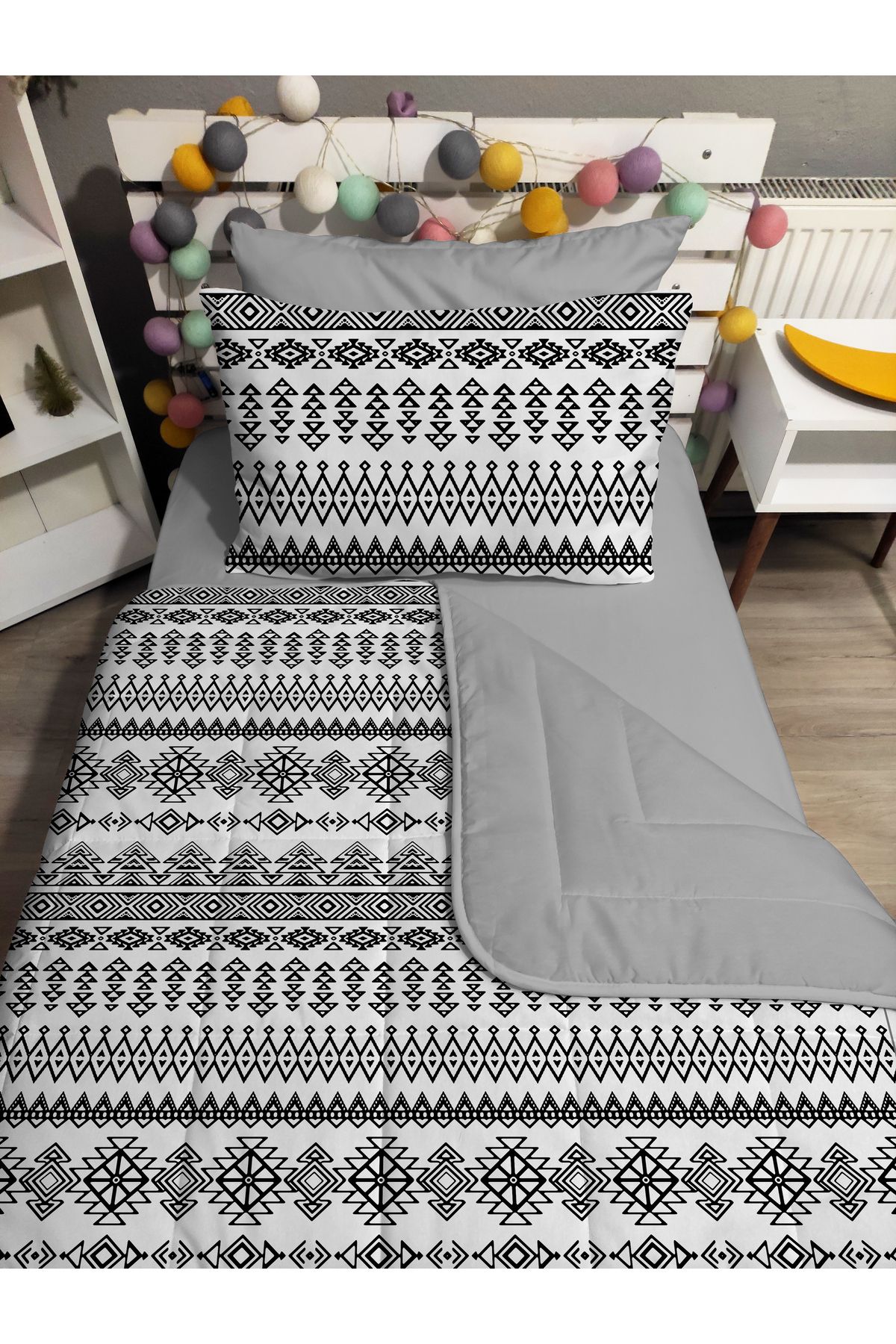 yok yok evim eve dair her şey KAPİTONE silikon elyaf dolgulu GEOMETRİK DESEN 4 PARÇA Tek kişilik yatak örtü lastikli çarşaf takımı
