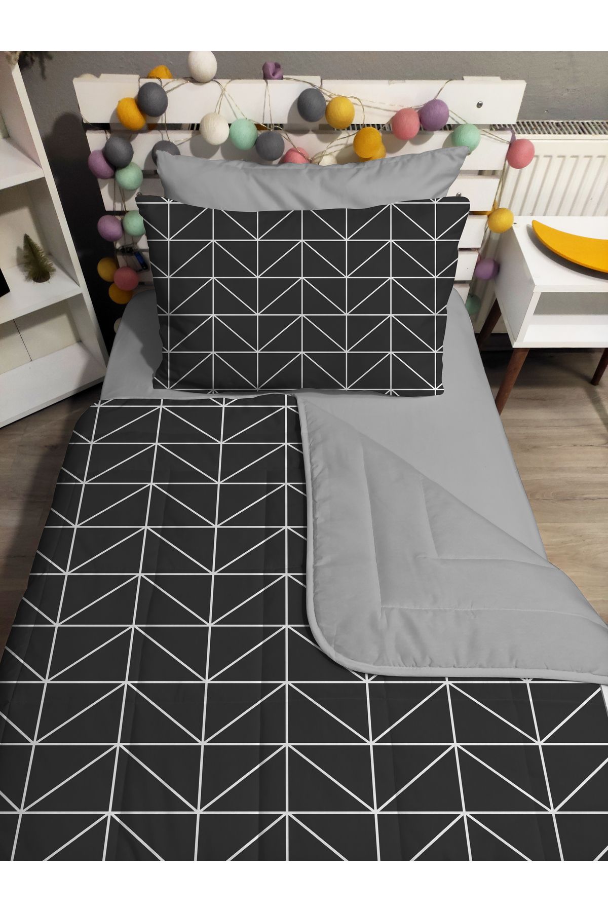 yok yok evim eve dair her şey KAPİTONE silikon elyaf dolgulu GEOMETRİK DESEN 4 PARÇA Tek kişilik yatak örtü lastikli çarşaf takımı