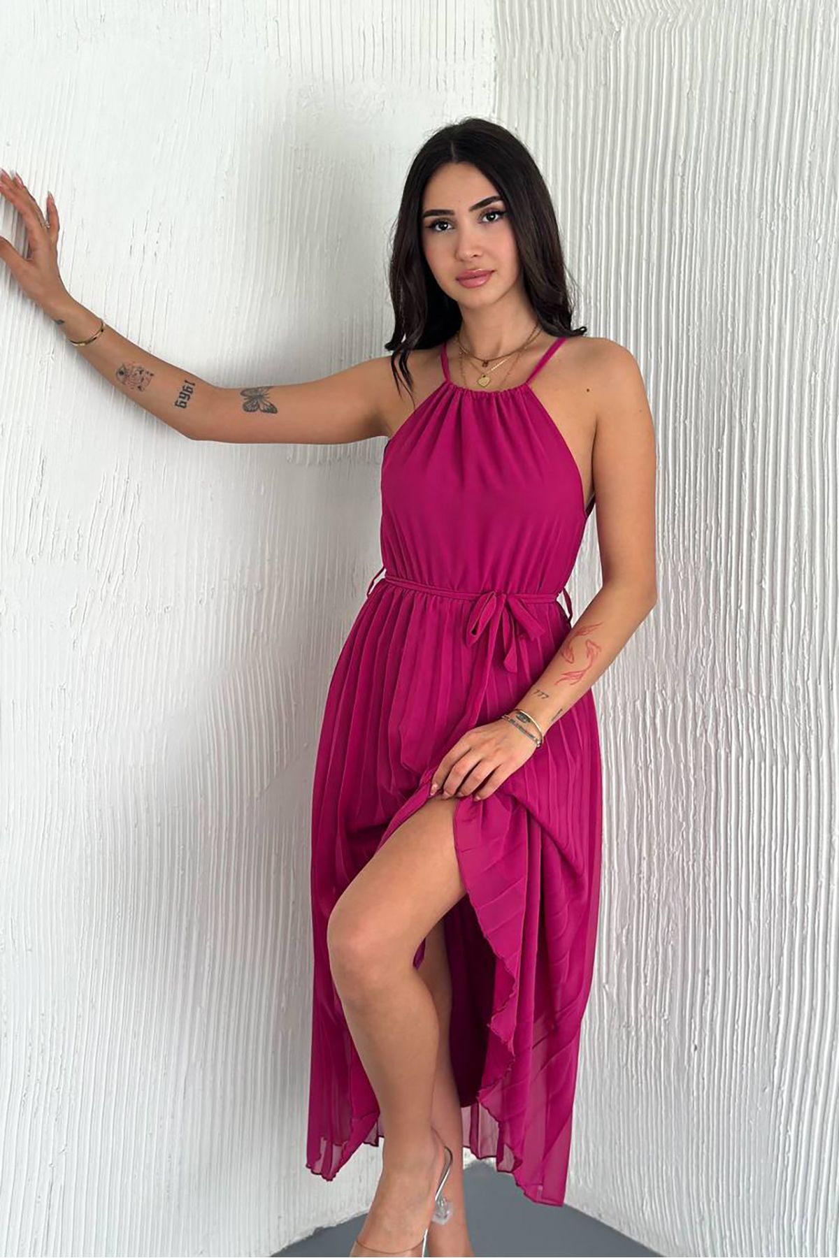Neşeli Butik kadın kuşaklı midi boy askılı şifon elbise NBK4207