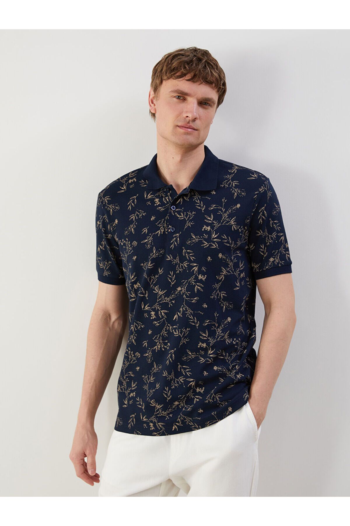 LC Waikiki Polo Yaka Kısa Kollu Desenli Erkek Tişört