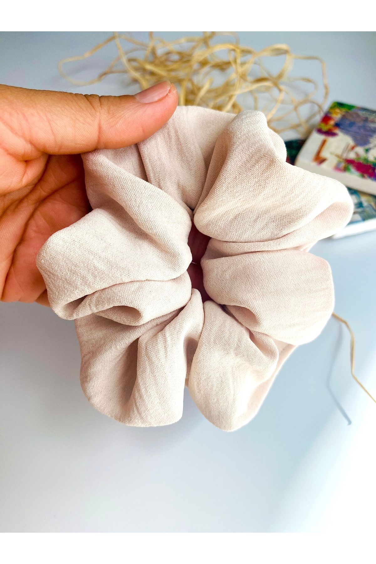 seyranat Bej Rengi Kaliteli Ayrobin Kumaş Kadın Genç Kız Orta Boy Çapı 12 cm Simit Saç Tokası Scrunchie Toka