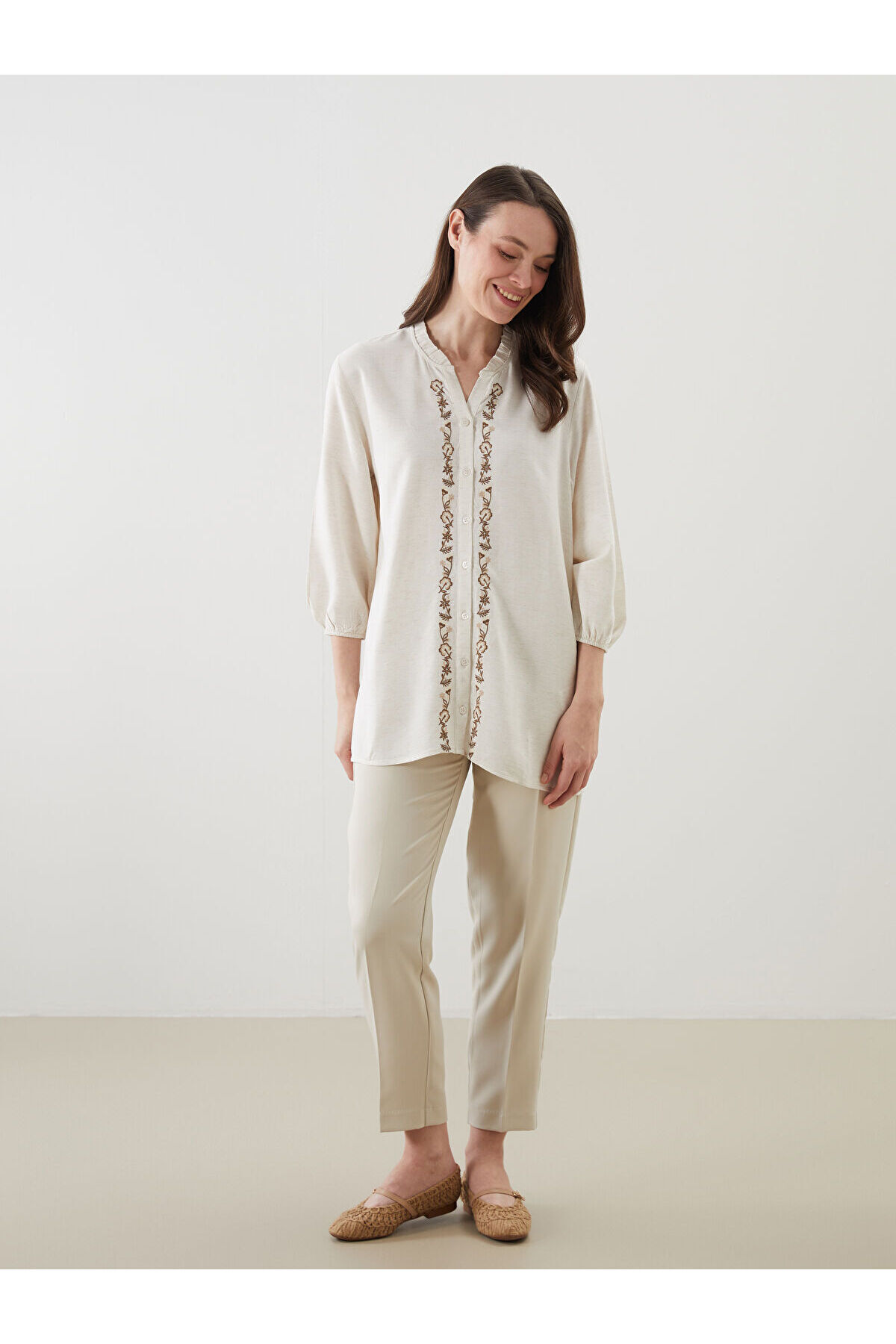 LC Waikiki-Embroidered Linen Blended Blouse with Cropped Collar 3