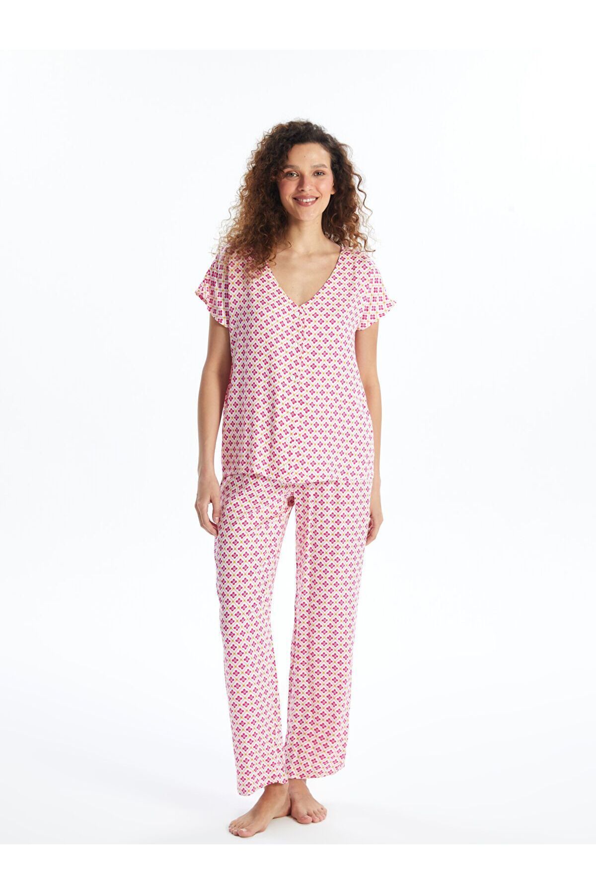 LC Waikiki V Yaka Desenli Kısa Kollu Kadın Pijama Takımı