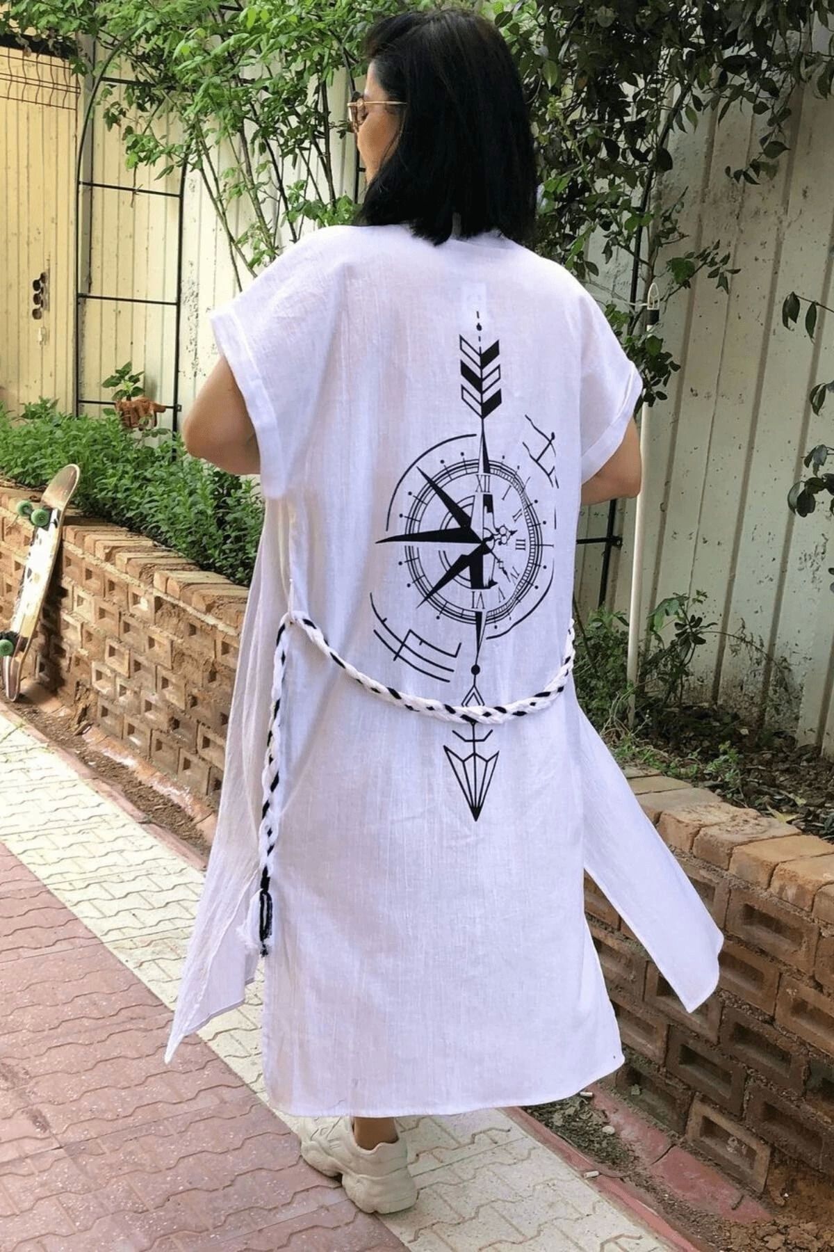 İZMİR ASKERİ MALZEME Beyaz Renk Keten Dokuma Pusula Desenli Kisa Kollu Kimono Plaj Elbisesi