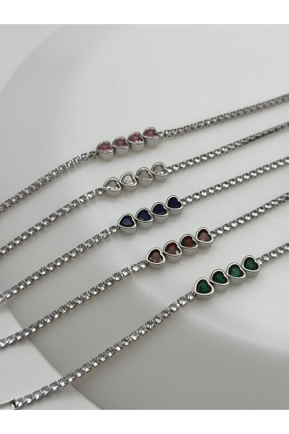 TG STEEL DESİNG 3 Taş Kalp Figürlü Zirkon Taşlı Kadın Bileklik – Renkli Seçeneklerle