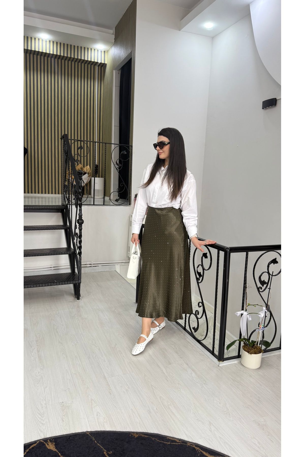 Butik Haki yeşil taşlı saten beli lastikli uzun etek