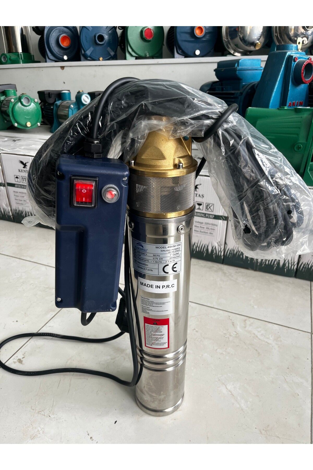 alakarsu SKM100 4’’ 1 HP Preferikal Tek Kademeli Dalgıç Pompa 15 Metre Kablo ve Panolu