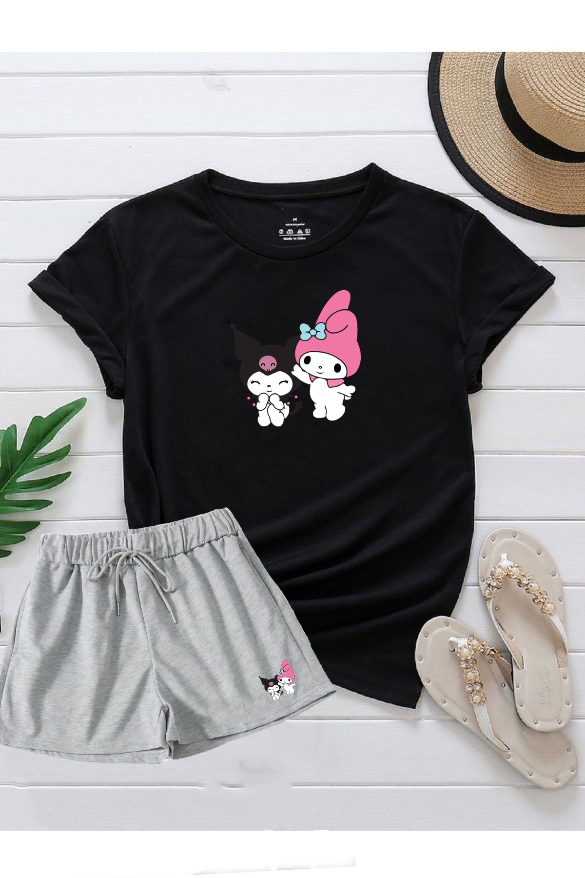 makiteks 2'li Set Düz Renk Kadın Regular Şort ve Tshirt Tişört Kuromi