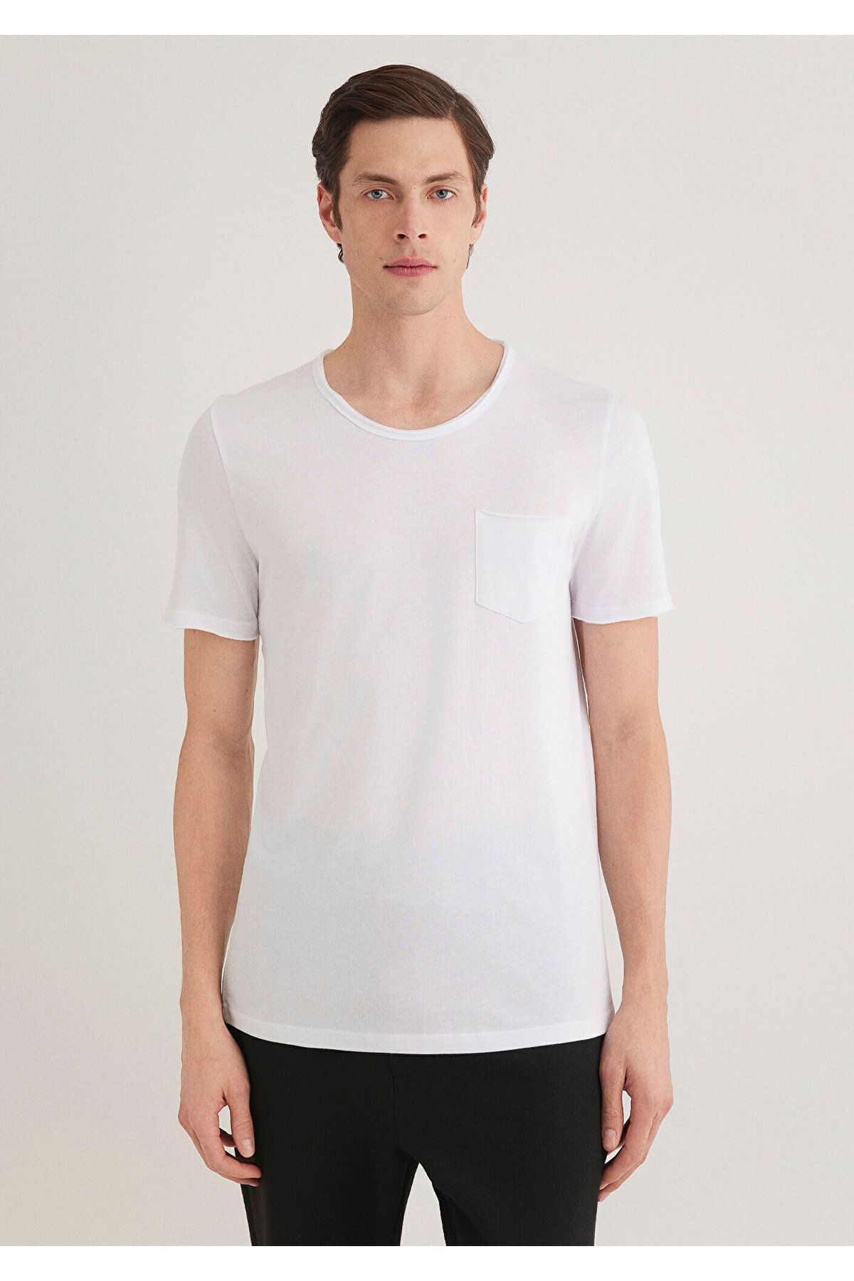 Mavi-Tricou alb cu buzunar cusut detaliat 062772 -20843 3