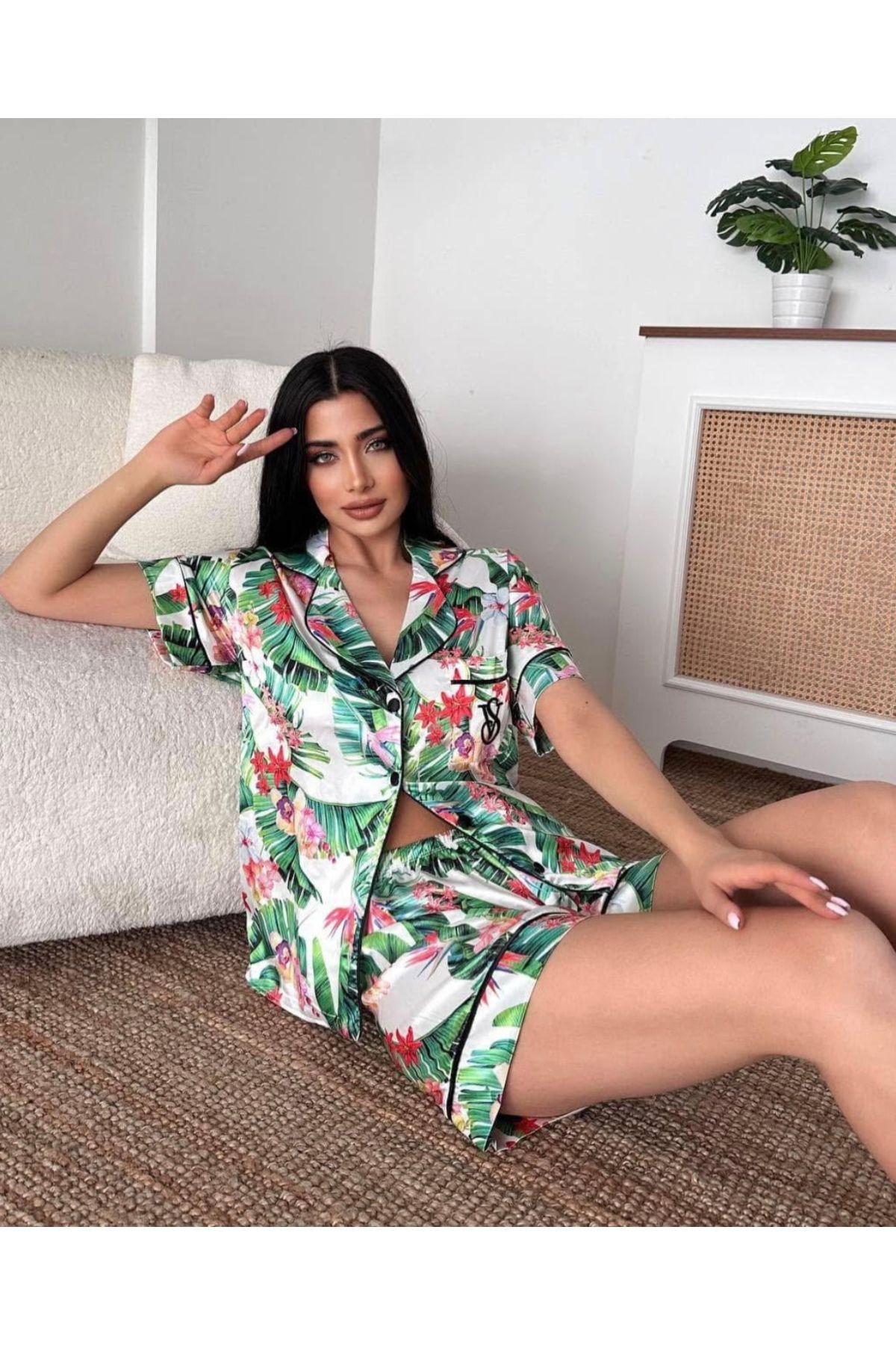 Butik SATEN ŞORTLU PİJAMA TAKIMI