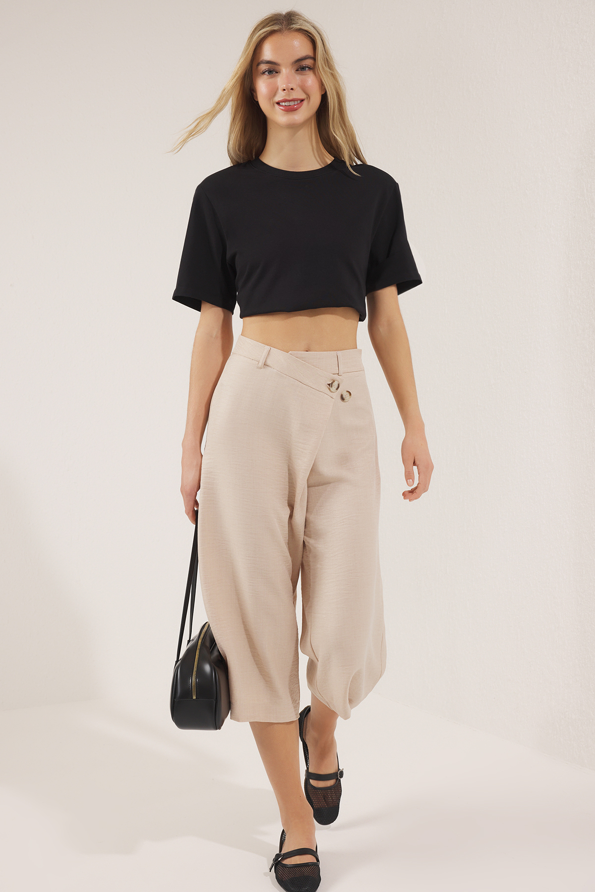 Trendyolmilla  Bej Keten Görünümlü Culotte Pantolon TWOSS25PL00079 - Görsel 2