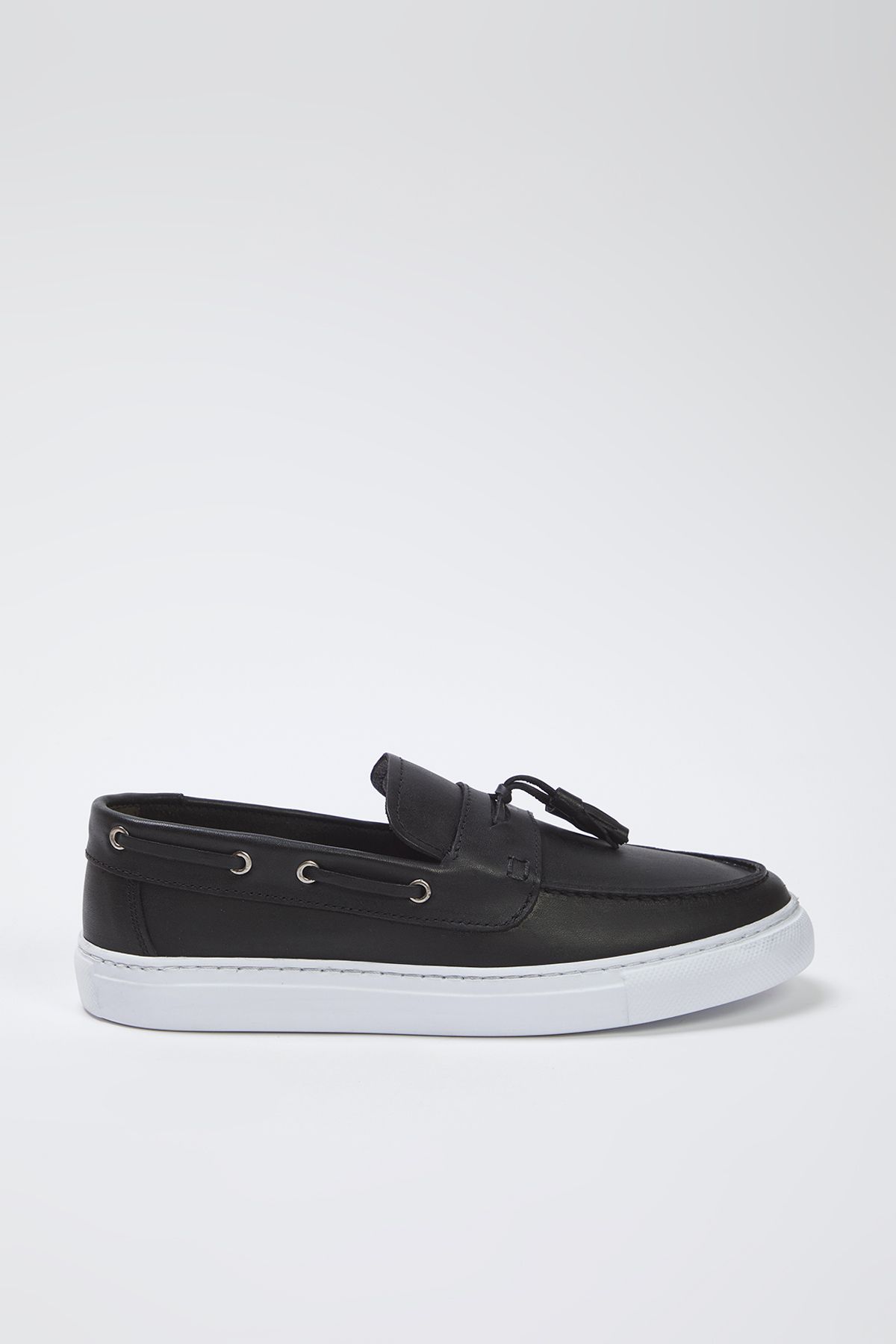 trendyol-shoes-mens-loafer-shoes