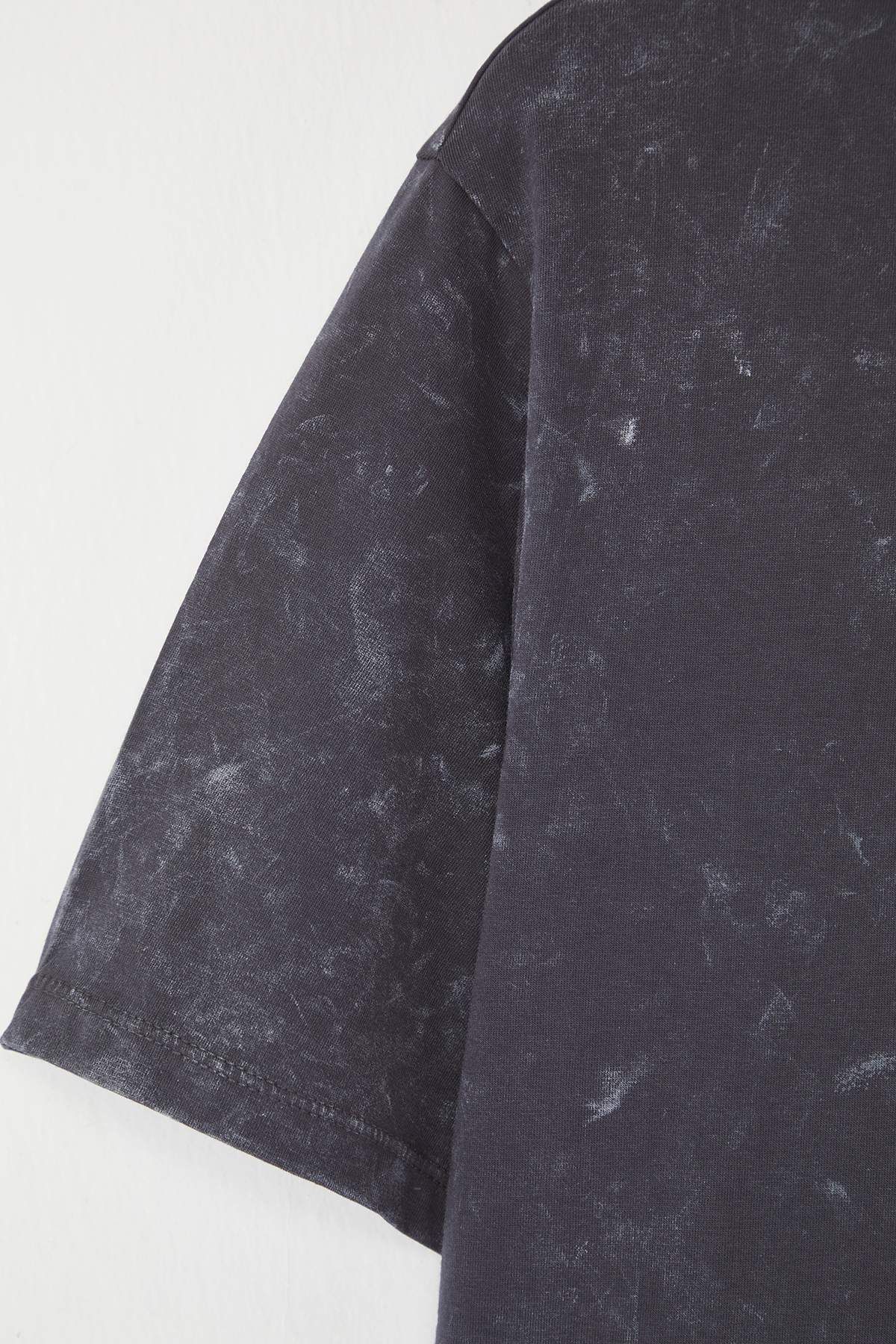 trendyol-curve-womens-grey-straight-short-boy