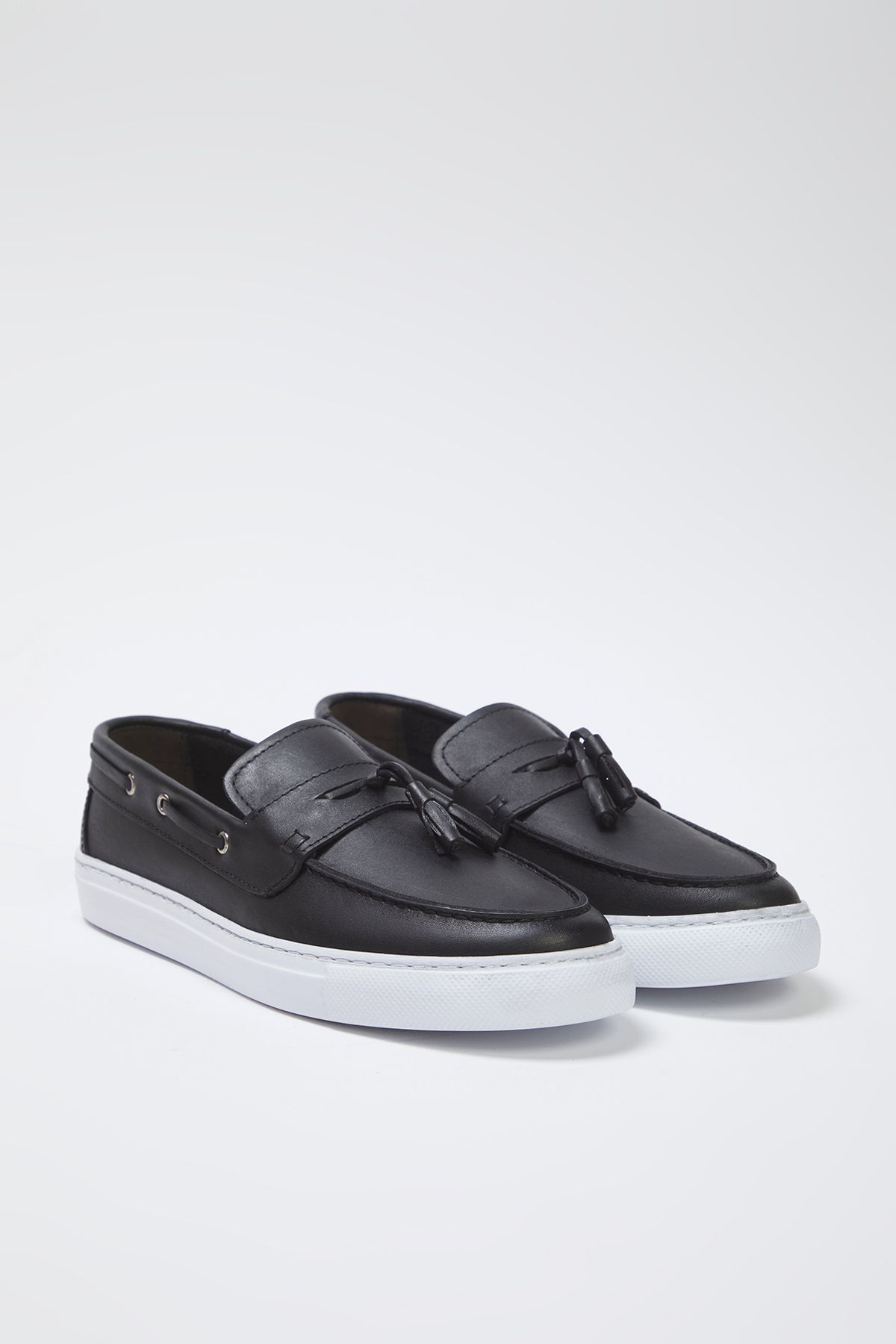 trendyol-shoes-mens-loafer-shoes