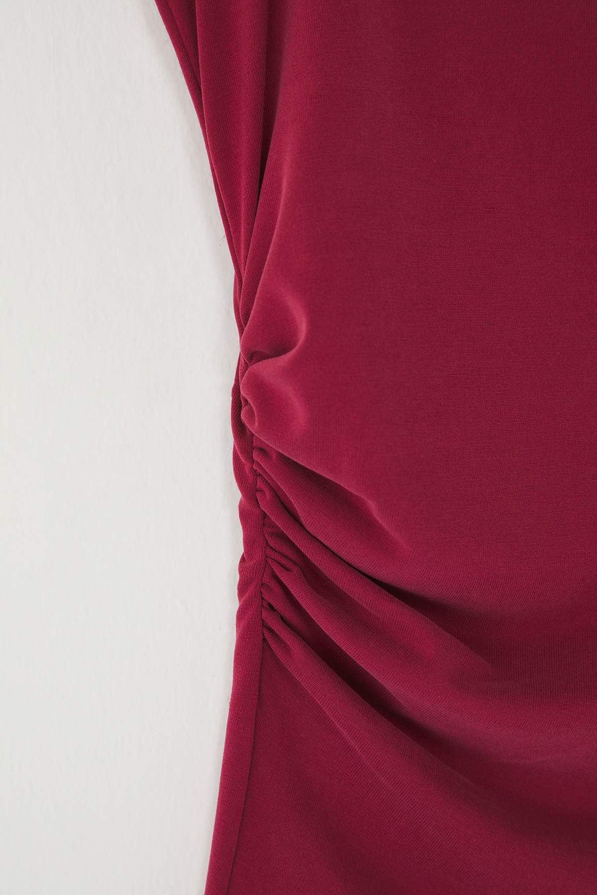 trendyol-curve-womens-burgundy-straight-sleev