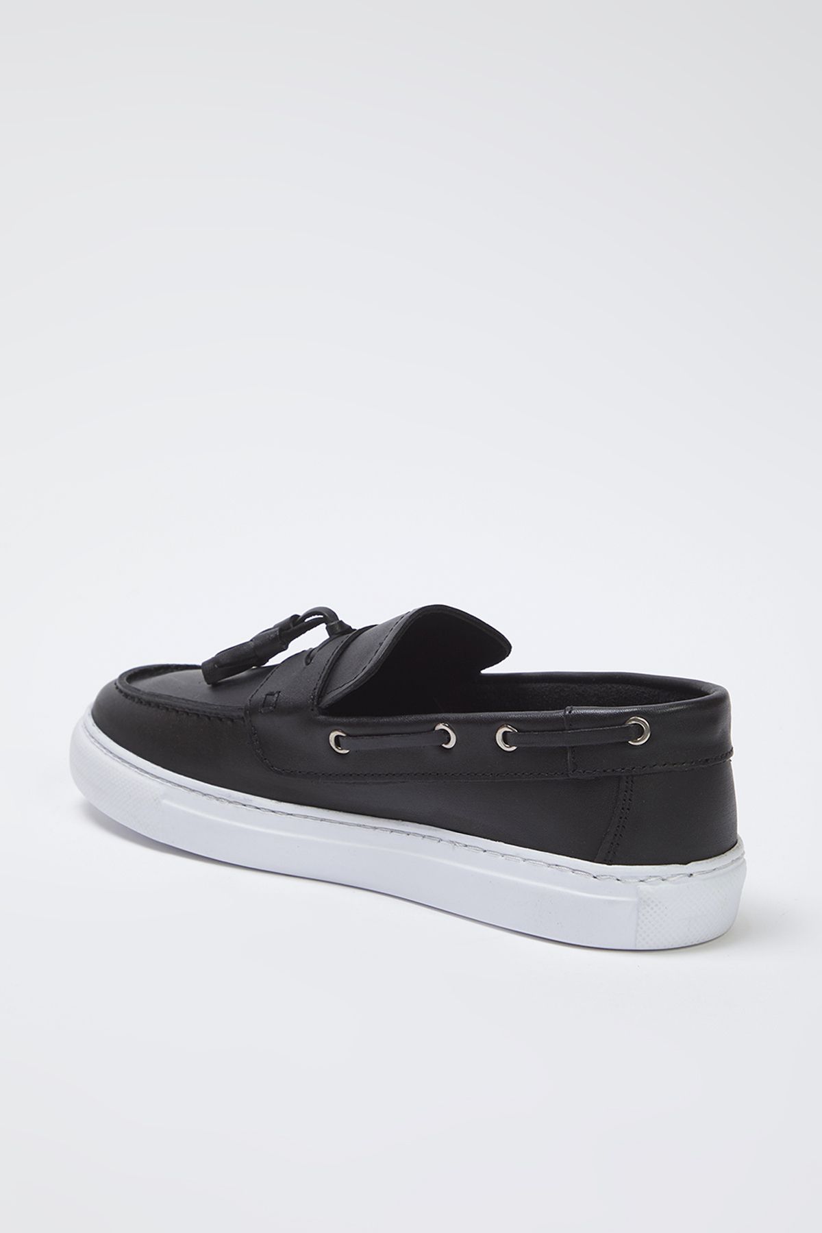trendyol-shoes-mens-loafer-shoes