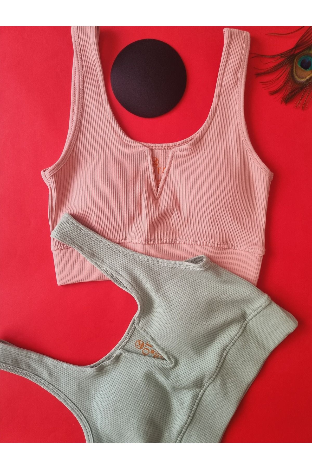 Demirsa Boutique Modelli, Fitilli 2 Adet Pudra ve Yeşil Renk Çıkarılıp Takılabilir Pedli Kaşkorse Kadın Büstiyer