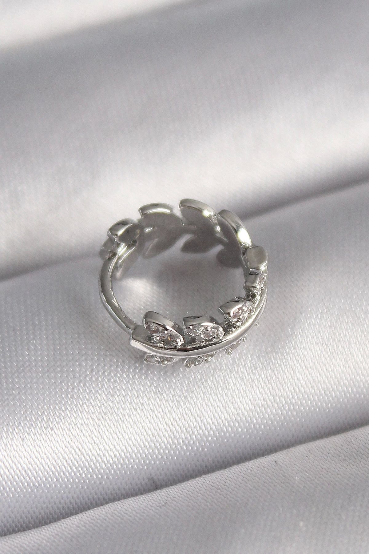 Clariss 316L Çelik Gümüş Renk Zirkon Taşlı Yaprak Model Tragus Piercing