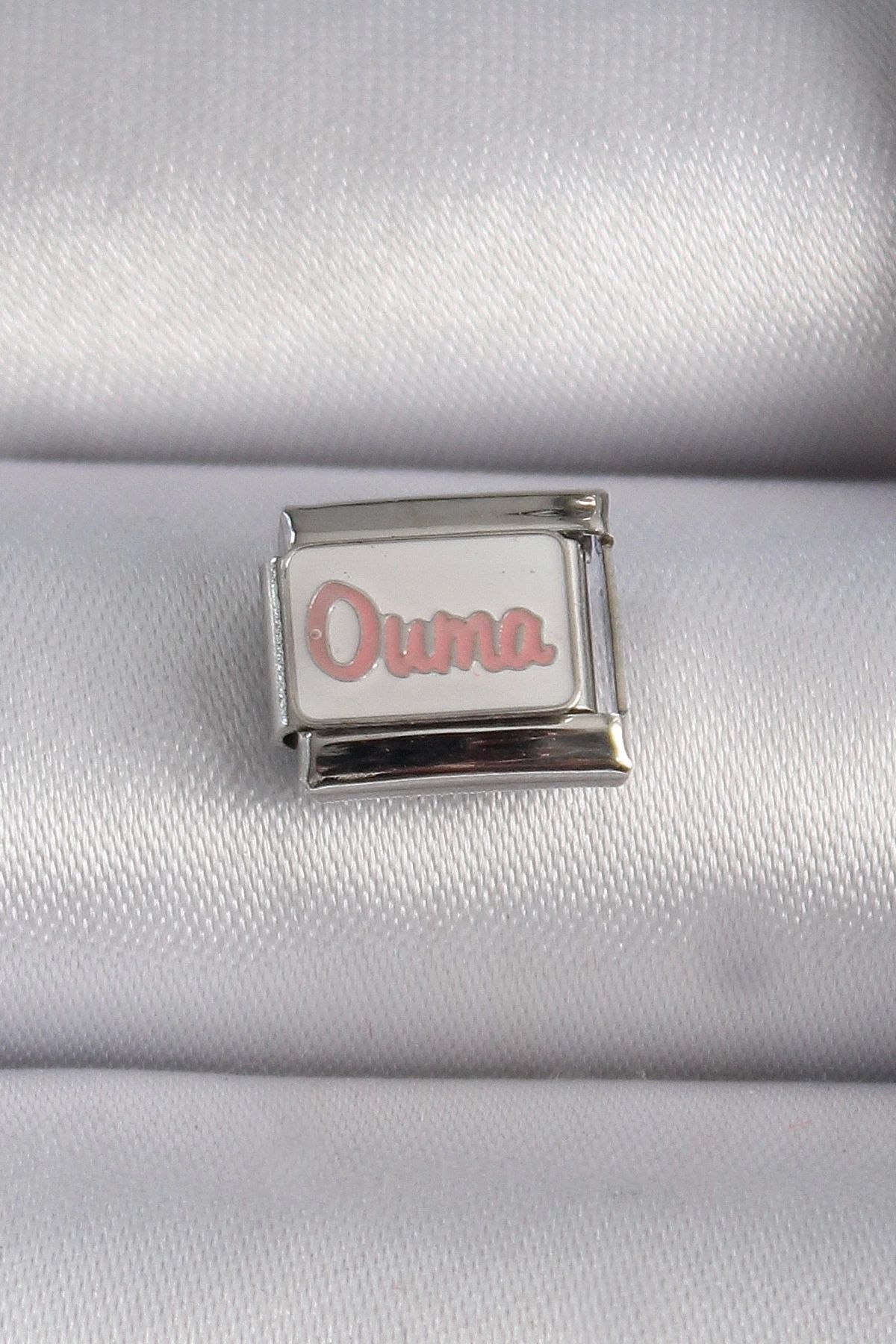 Clariss 316L Çelik Gümüş Renk Beyaz Pembe Ouma İşlemeli Nomination Charm