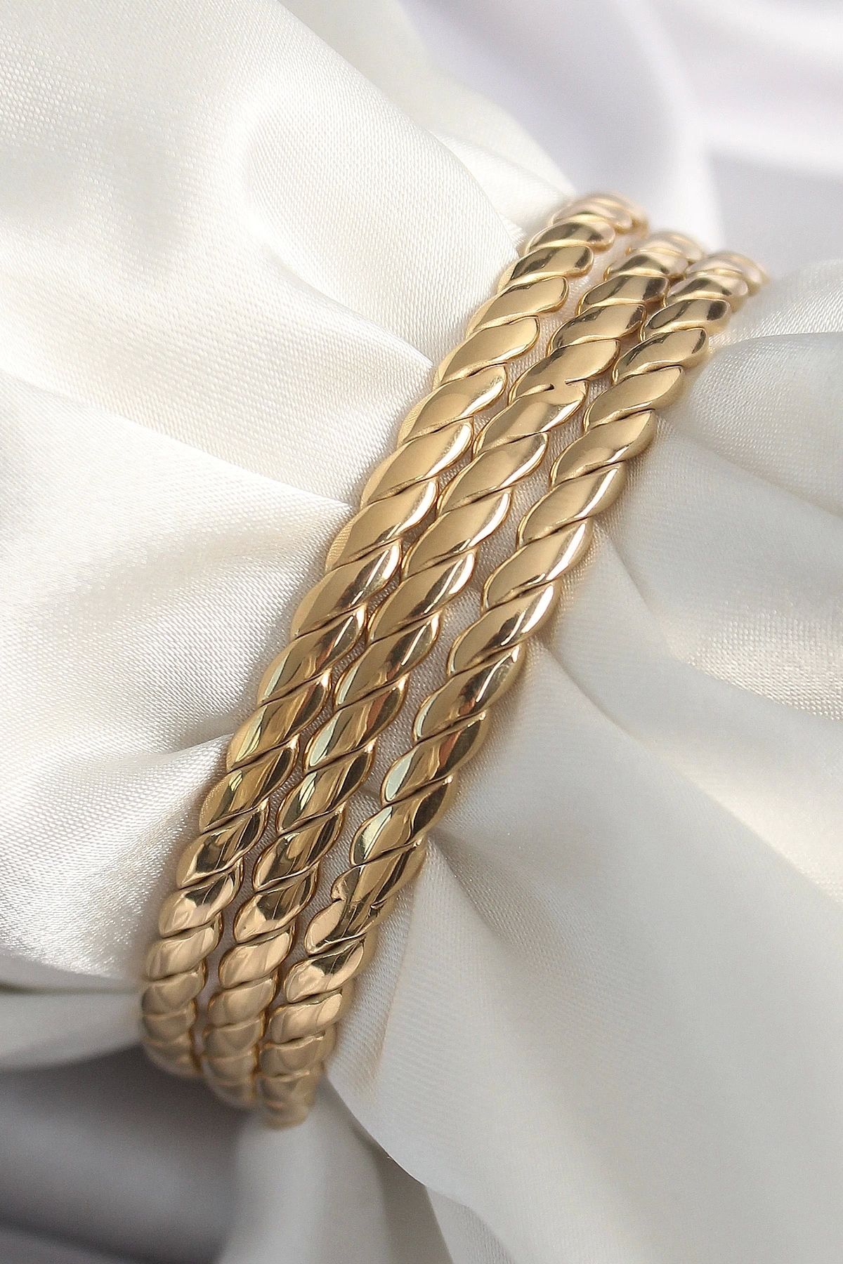 Clariss 316L Çelik Gold Renk 60 mm Burma Ajda Model Kadın Bileklik