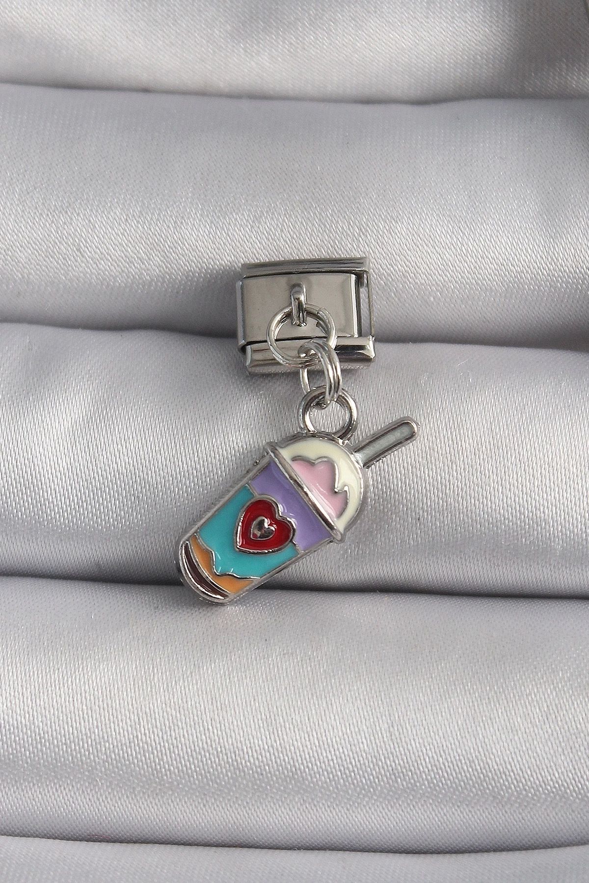 Clariss 316L Çelik Gümüş Renk Sallantı İçecek Model Nomination Charm