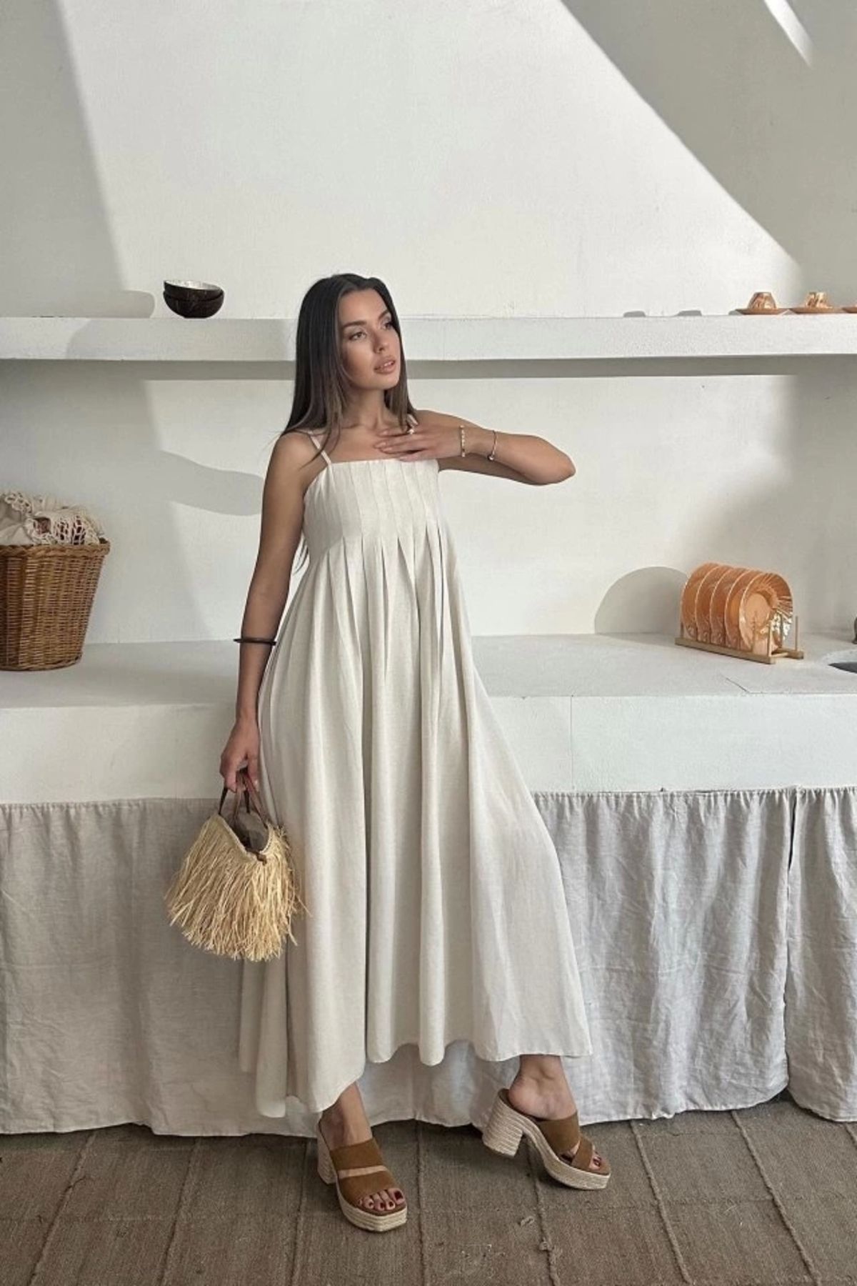 Butik Bej Askılı Pileli Keten Elbise