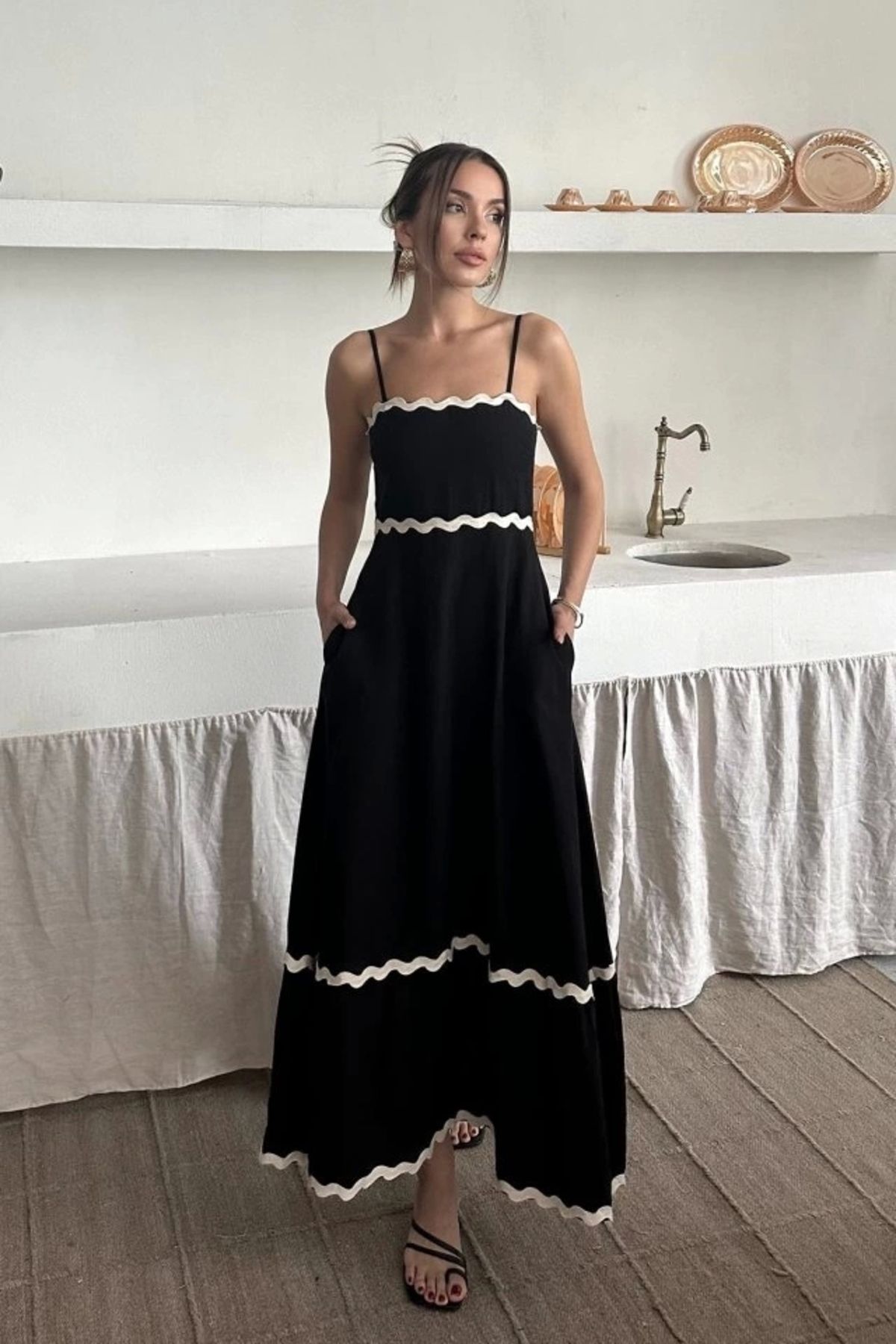 Butik Siyah Şerit Detay Keten Elbise