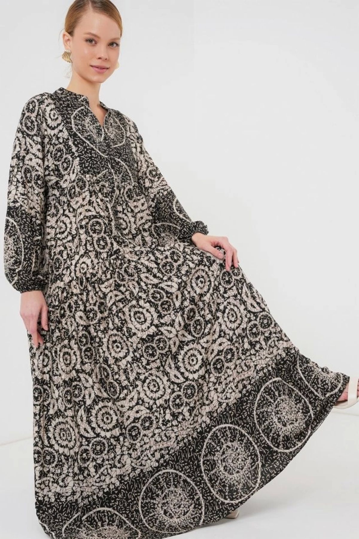 Butik 2423 Otantik Desenli Tesettür Elbise - Siyah 9