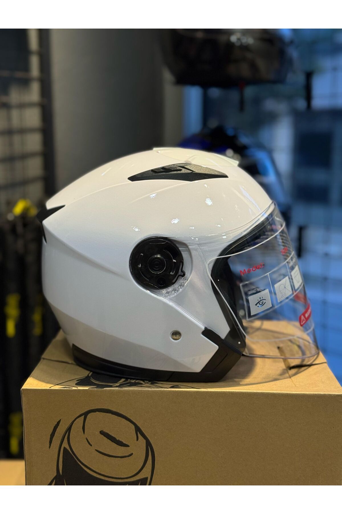 JK AKKUŞ MOTOSİKLET JK X2 LİGHT GREEN YENİ MODEL GÜNEŞ GÖZLÜKLÜ YARIM KASK