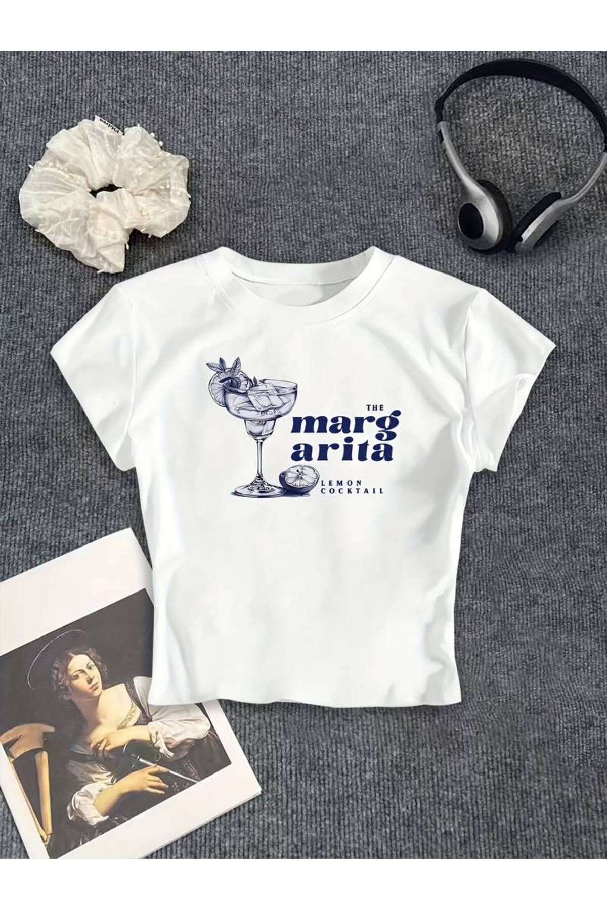Llanura Margarita Baskılı Kısa Kollu Organik Pamuklu Bisiklet Yaka Crop Beyaz T-shirt