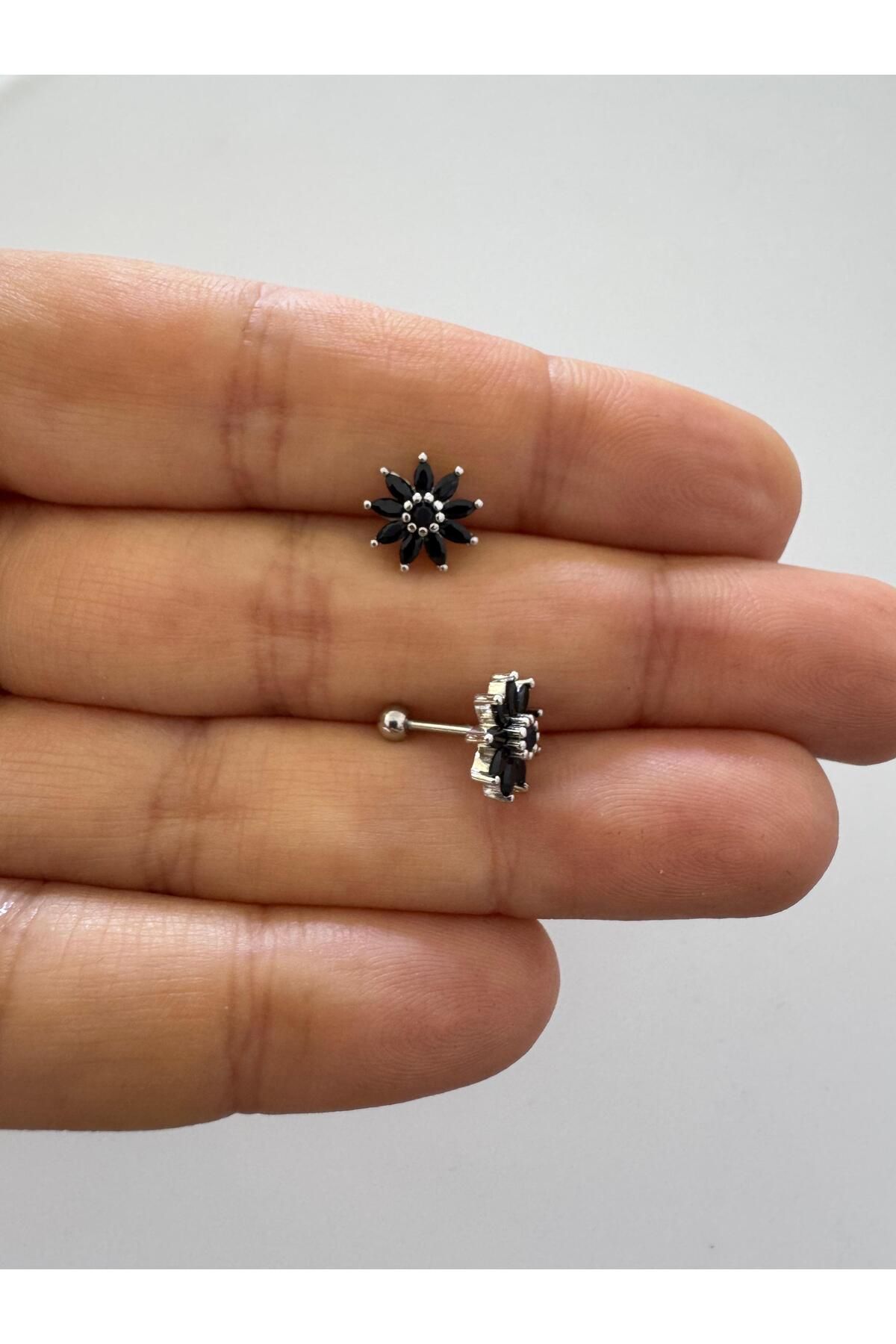 Arescollection zirkon taşlı çiçek helix lobe uyumlu 1 adet piercing küpe
