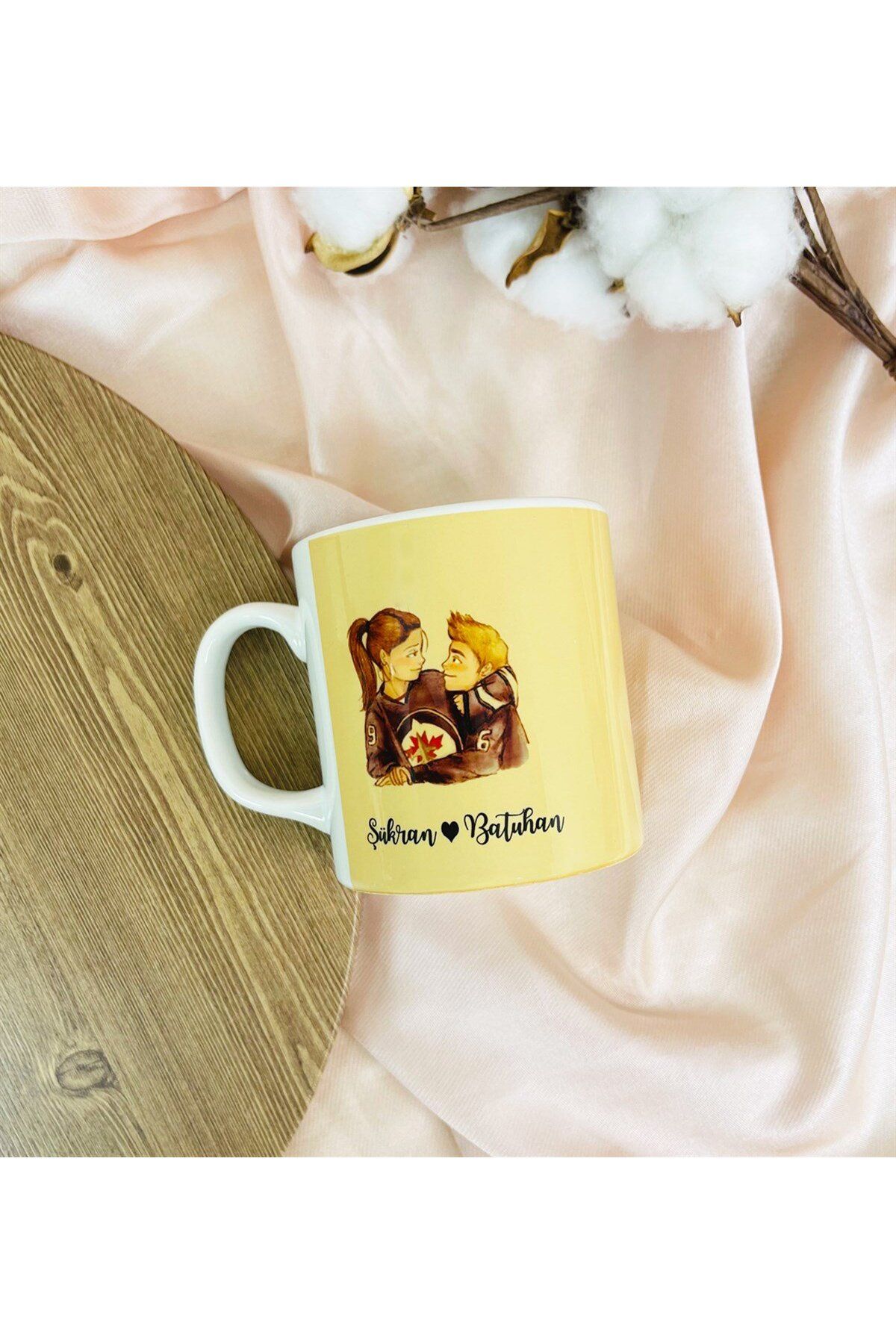 Gift Moda Kişiye Özel Sevimli Aşıklar Tasarımlı Kupa Bardak