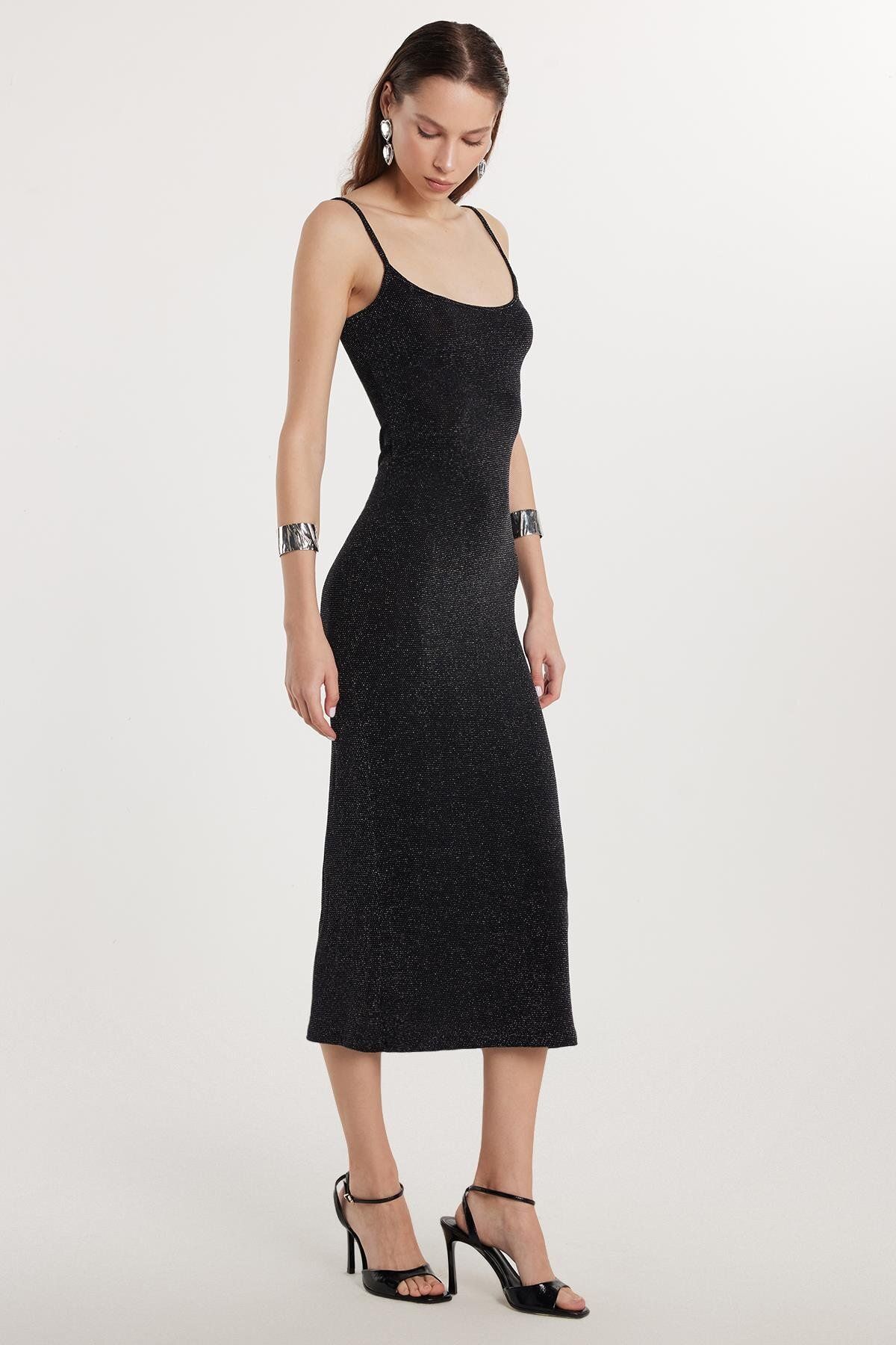 Tudors Kadın Slim Fit Dar Kesim İnce Askılı U Yaka Siyah Elbise