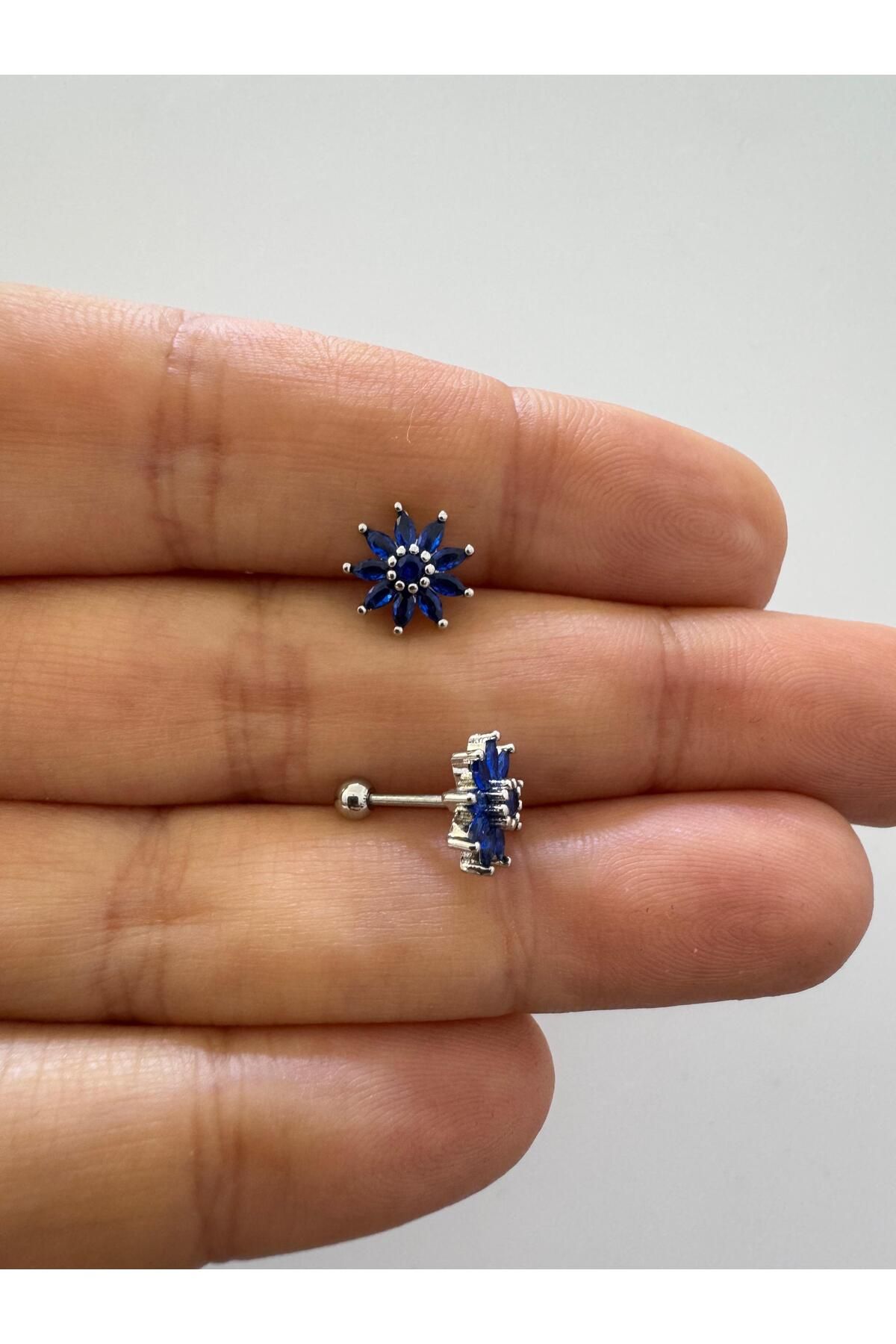 Arescollection zirkon taşlı çiçek helix lobe uyumlu 1 adet piercing küpe