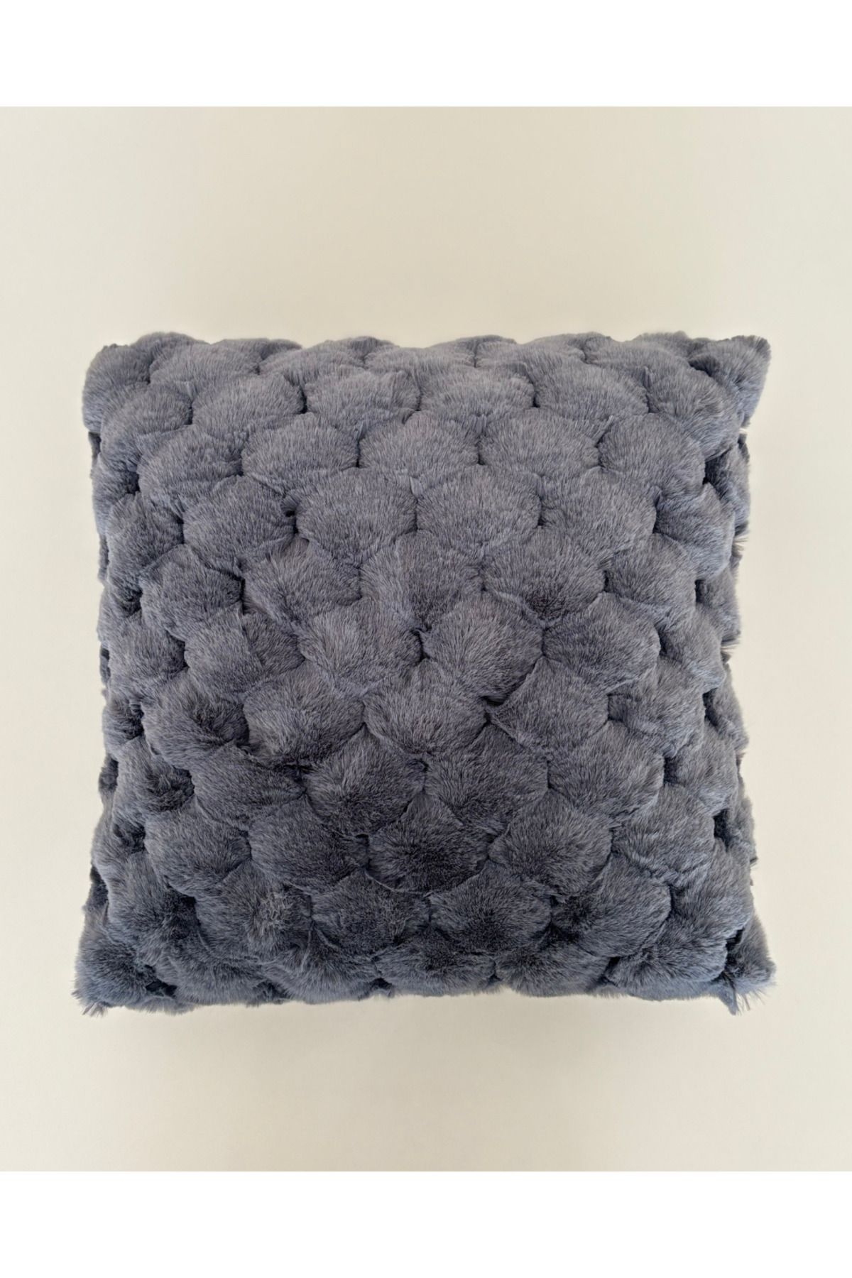 Home Premium,Lüks Dokulu Peluş Kırlent,Dekoratif Yastık,Füme 1 adet ,45x45 cm