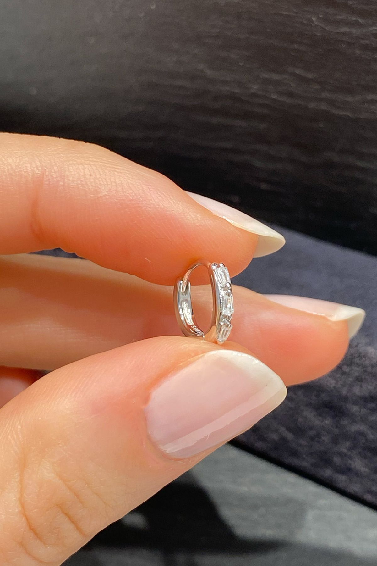 La femme by begum Beyaz Taşlı Üç Trapez Silver Gümüş Halka Piercing,helix,tragus, Kıkırdak Küpesi