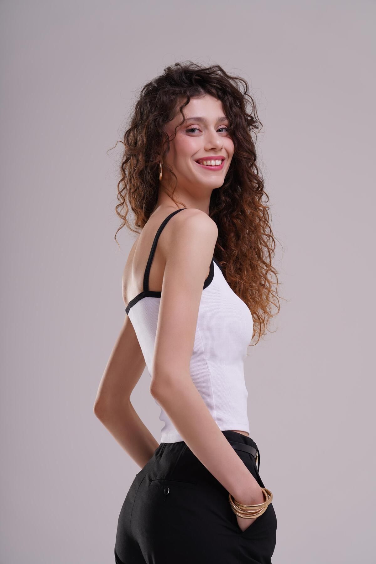 AFLOOW-Women's White Contrast Piping Detailed Rope Strap Ribbed Undershirt 3