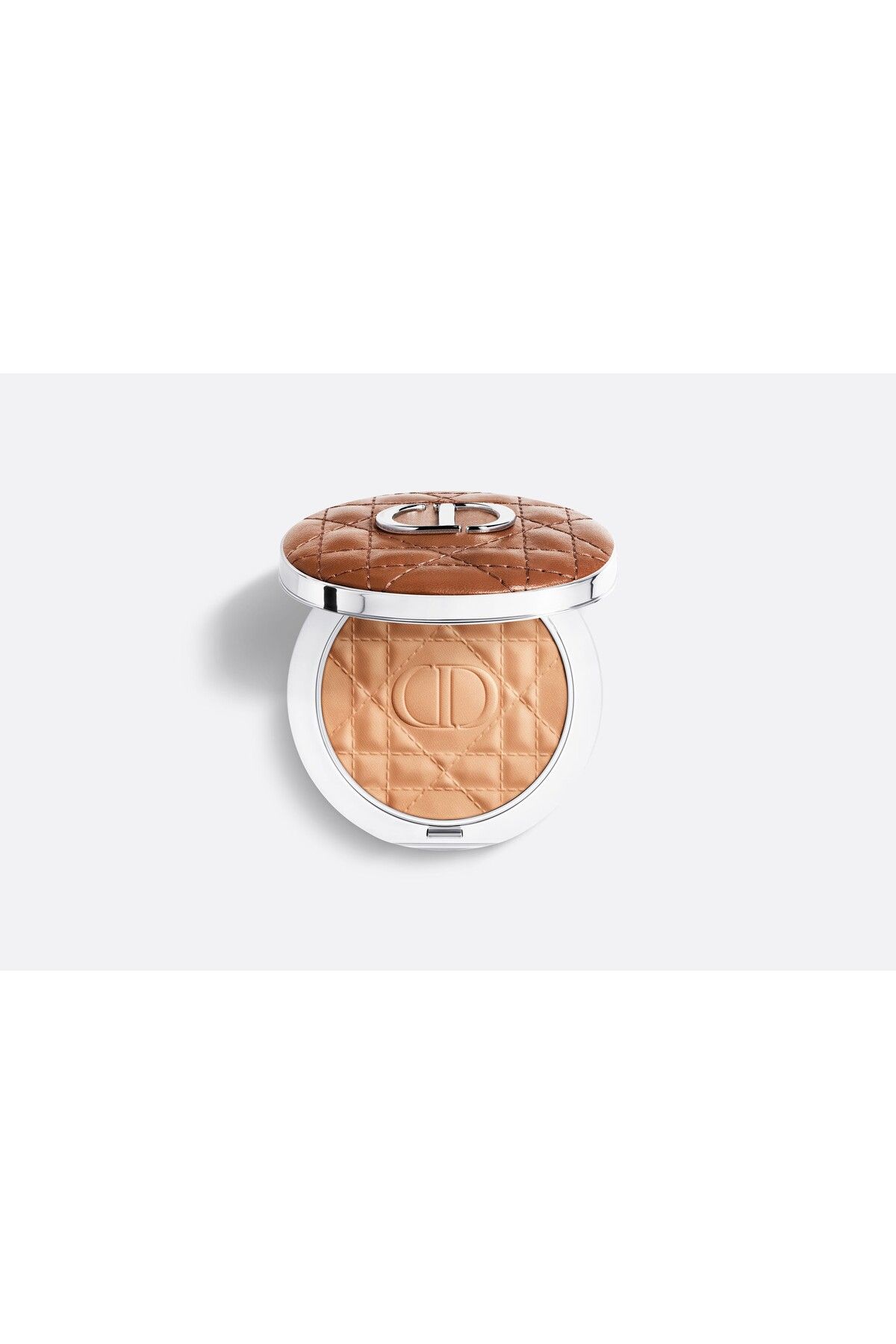 Dior Forever Nude Bronzer-Uzun Süre Kalıcı Bulaşmaya Dayanıklı Işıltılı-Mat Bitişli Pudra 7G