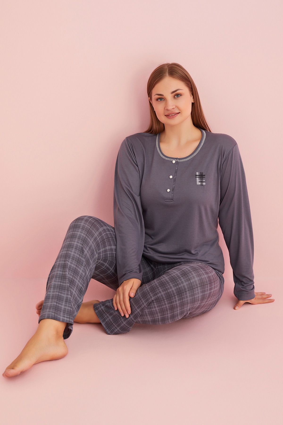 Fulla Moda Büyük Beden Ekose Desenli Uzun Kollu Pijama Takımı