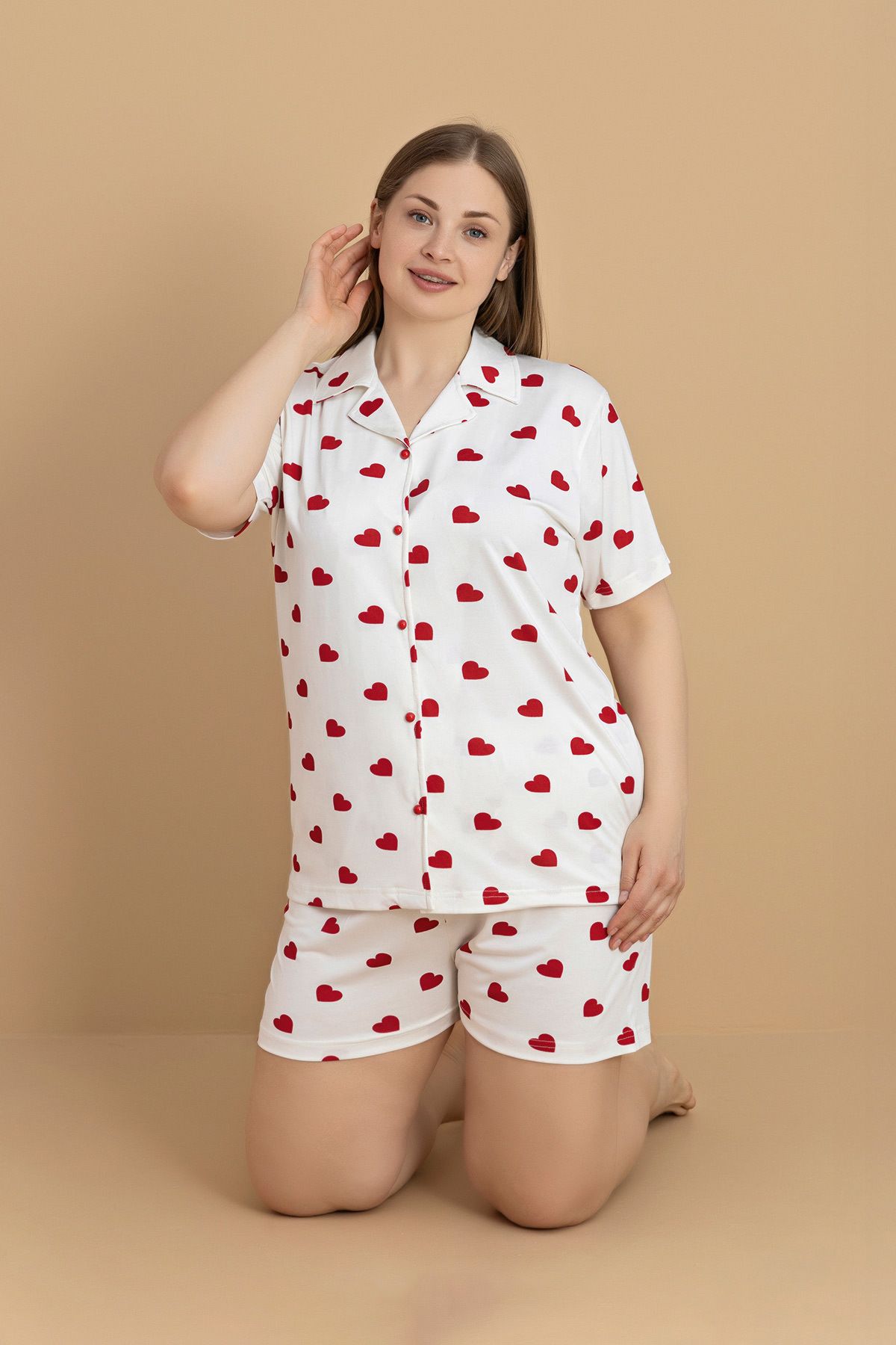 Fulla Moda Büyük Beden Kalp Baskılı Gömlek Yaka Şortlu Pijama Takımı
