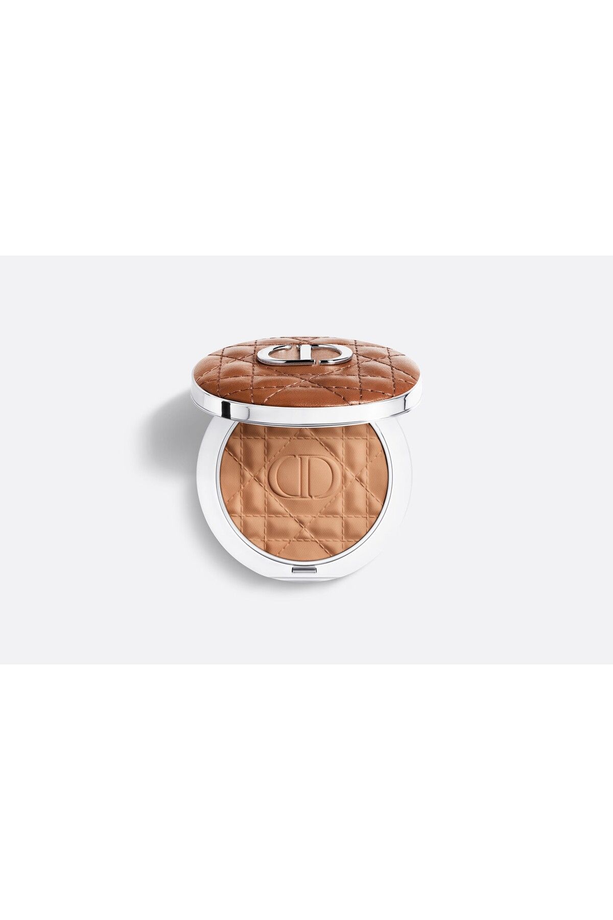 Dior Forever Nude Bronzer-Uzun Süre Kalıcı Bulaşmaya Dayanıklı Işıltılı-Mat Bitişli Pudra 7G