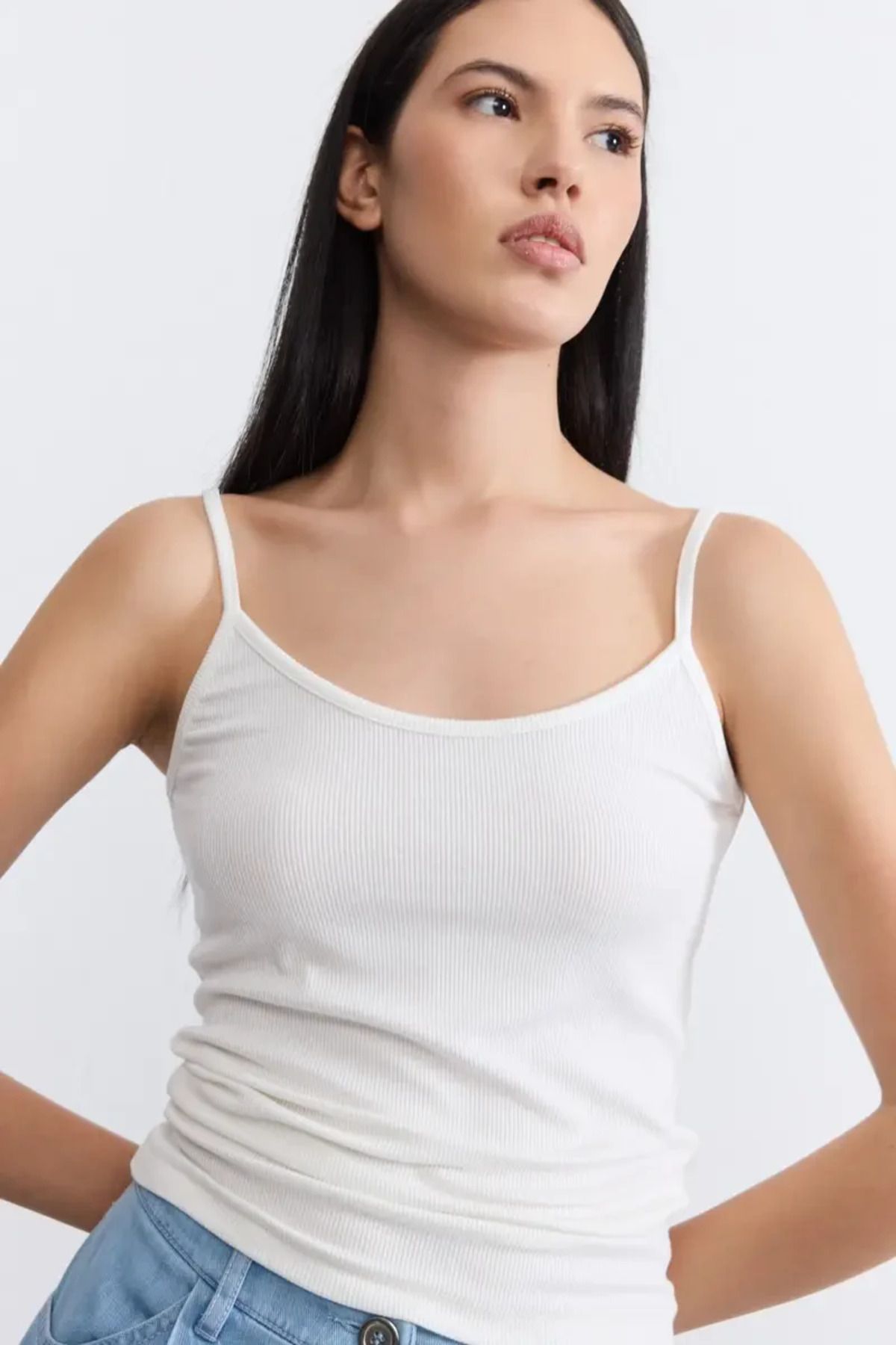 Gusto-Thin Strap Viscose Undershirt - Ecru 3