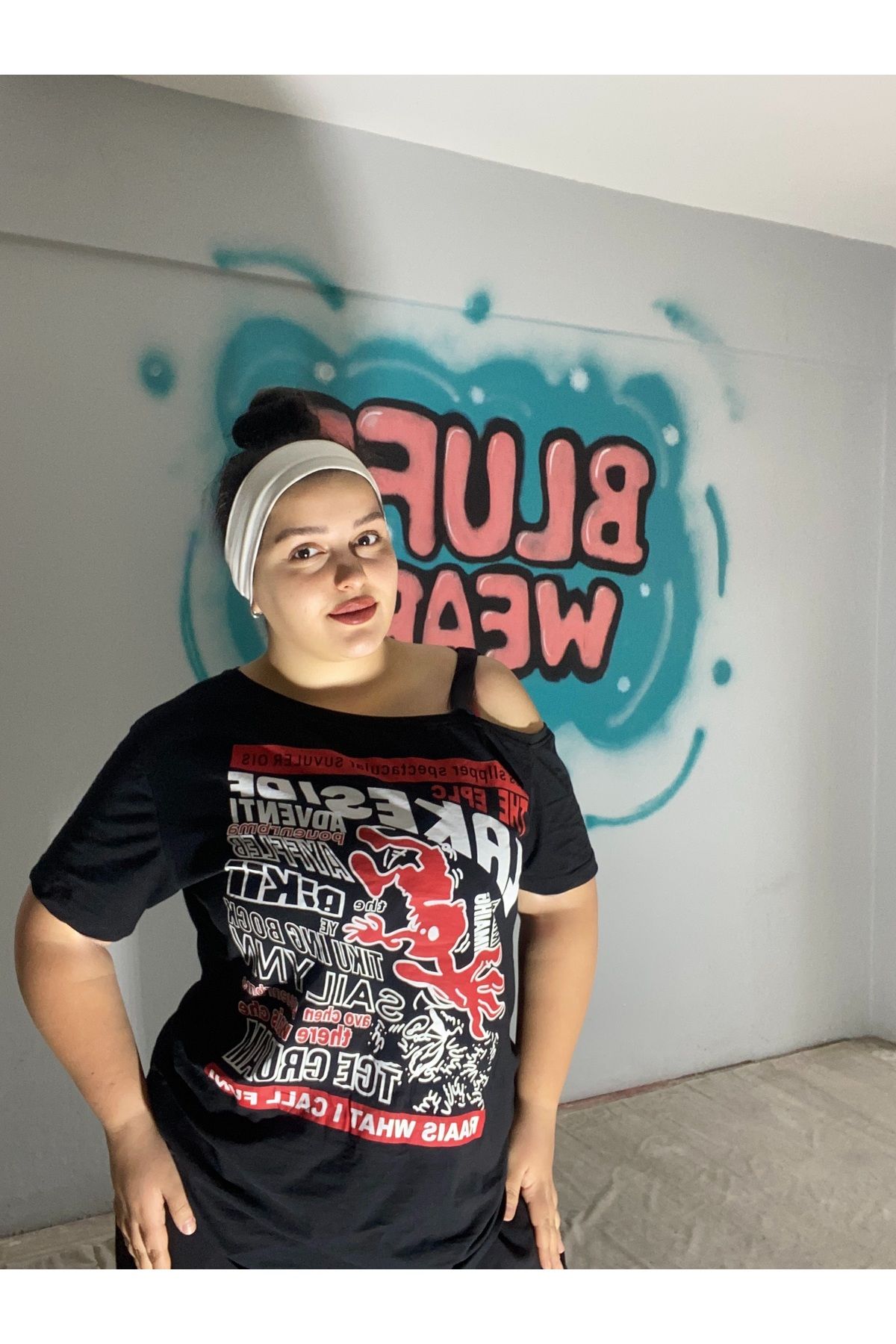 Bluff Siyah y2k büyük beden düşük omuz tişört