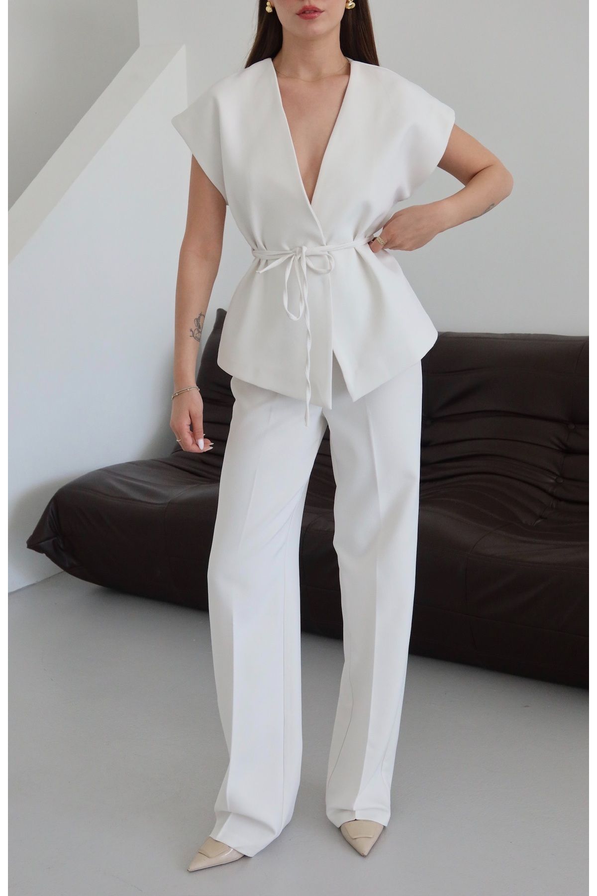Laluvia-Ecru Juana Vest Pipe Leg Trousers Set - 9567 8