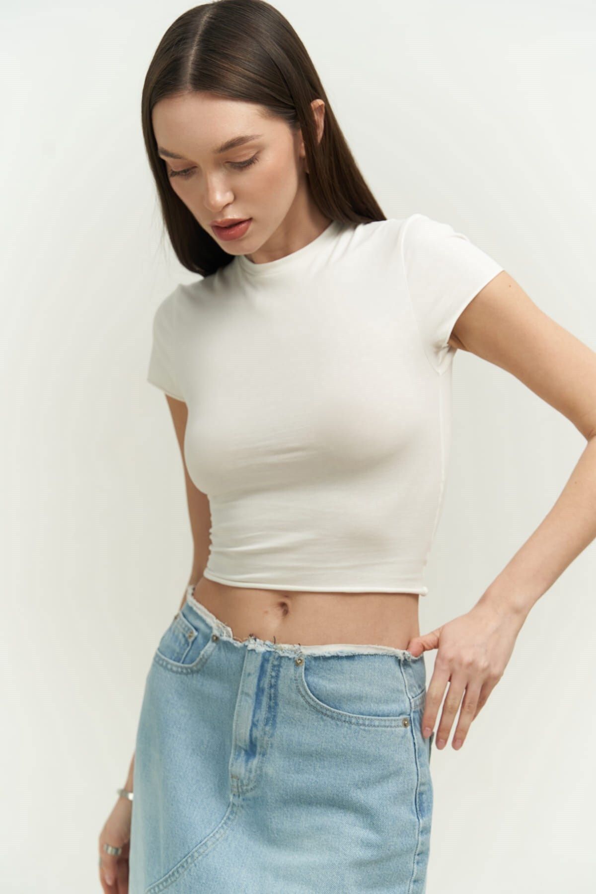 MAİ COLLECTİON-El Amor Weißes Crop Top aus gekämmter Baumwolle 2