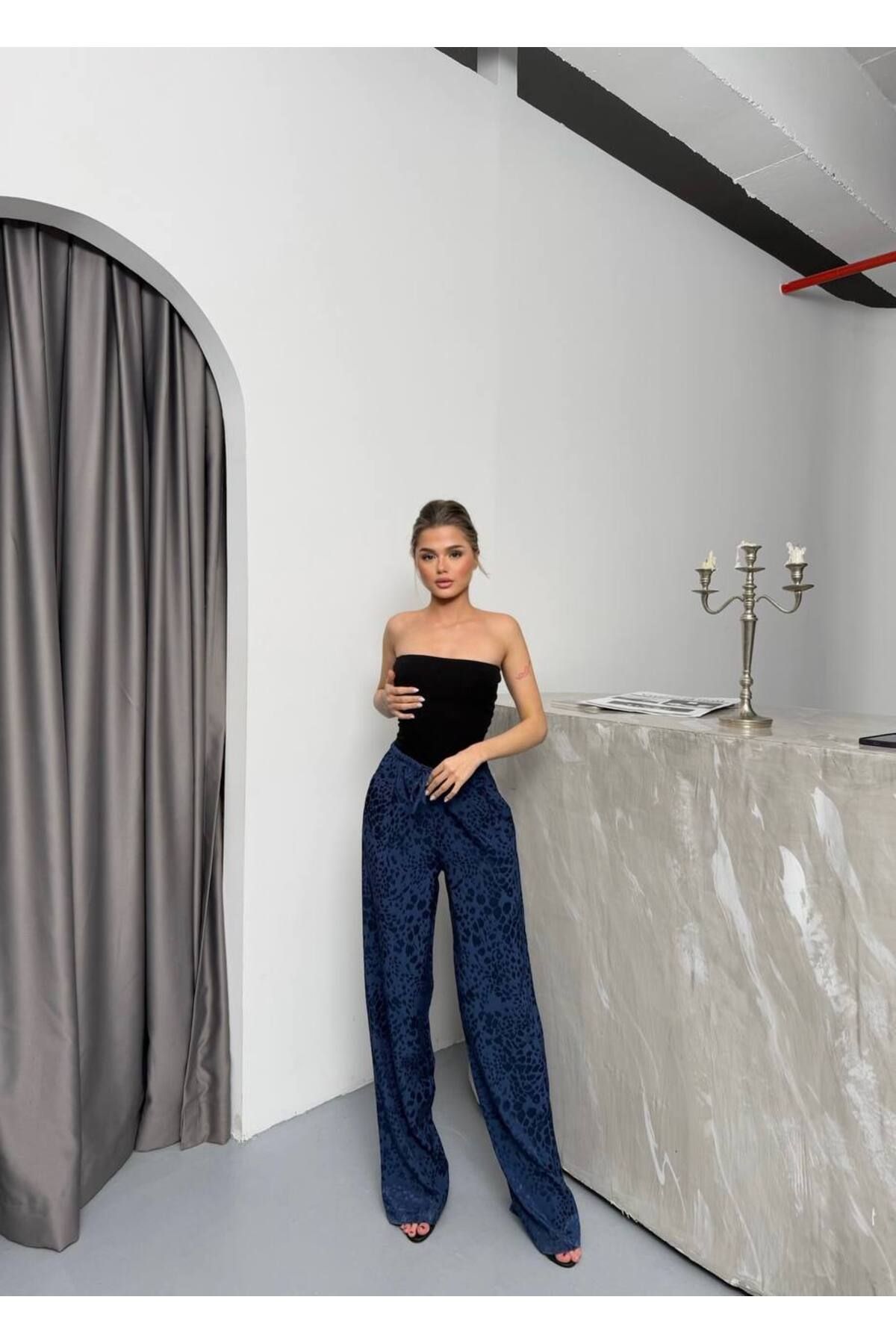 HAN EXCLUSİVE Leopar desenli saten pantolon