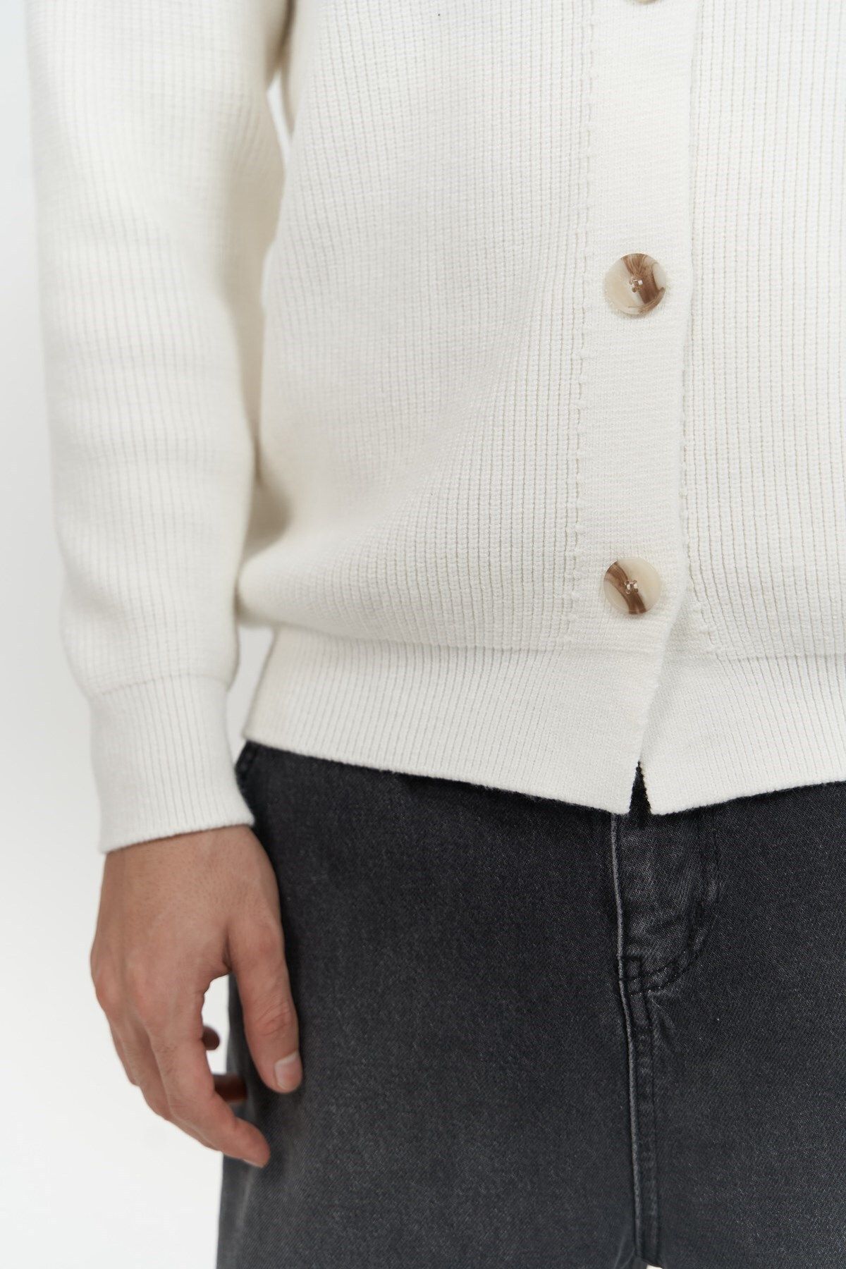 MAI STUDIOS CO.  Bastian Düğme Detay Ekru Erkek Triko Hırka - Görsel 6