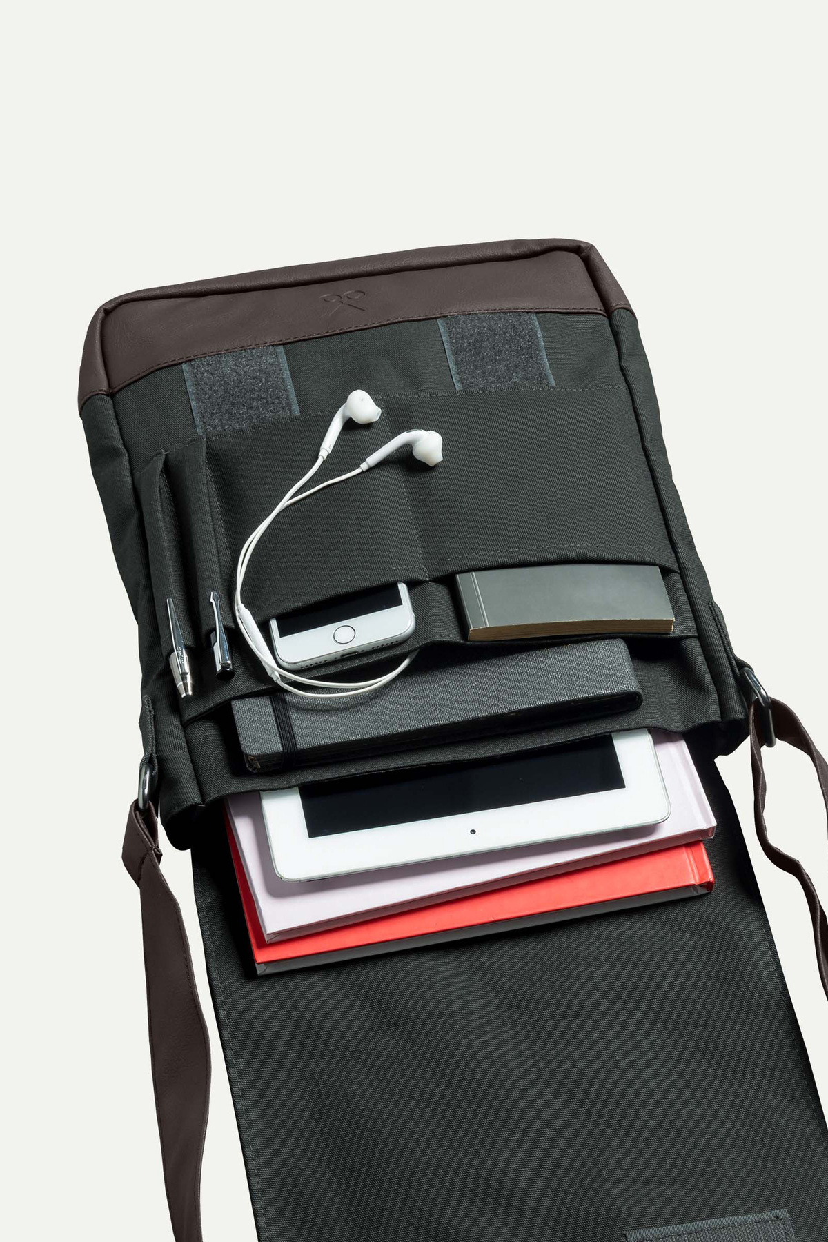 KAFT  Unisex Dikey Postacı Çantası - Methone - Asphalt - Görsel 7