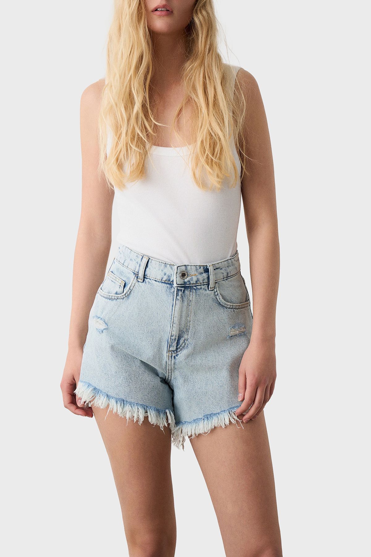 % 100 Pamuk Yırtıklı Regular Fit Yüksek Bel Mini Kot Short SHORT 053 - 1
