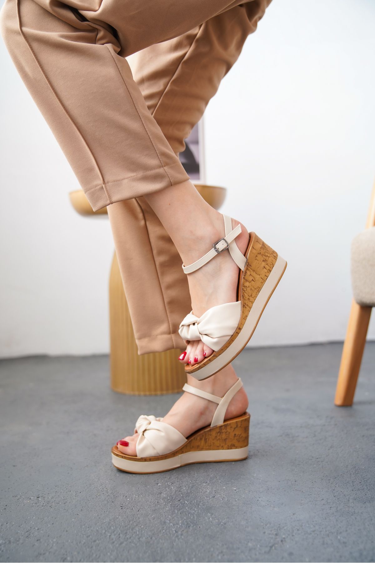 lavishoes L02019 Günlük Kadın Klasik Dolgu Topuklu Ayakkabı